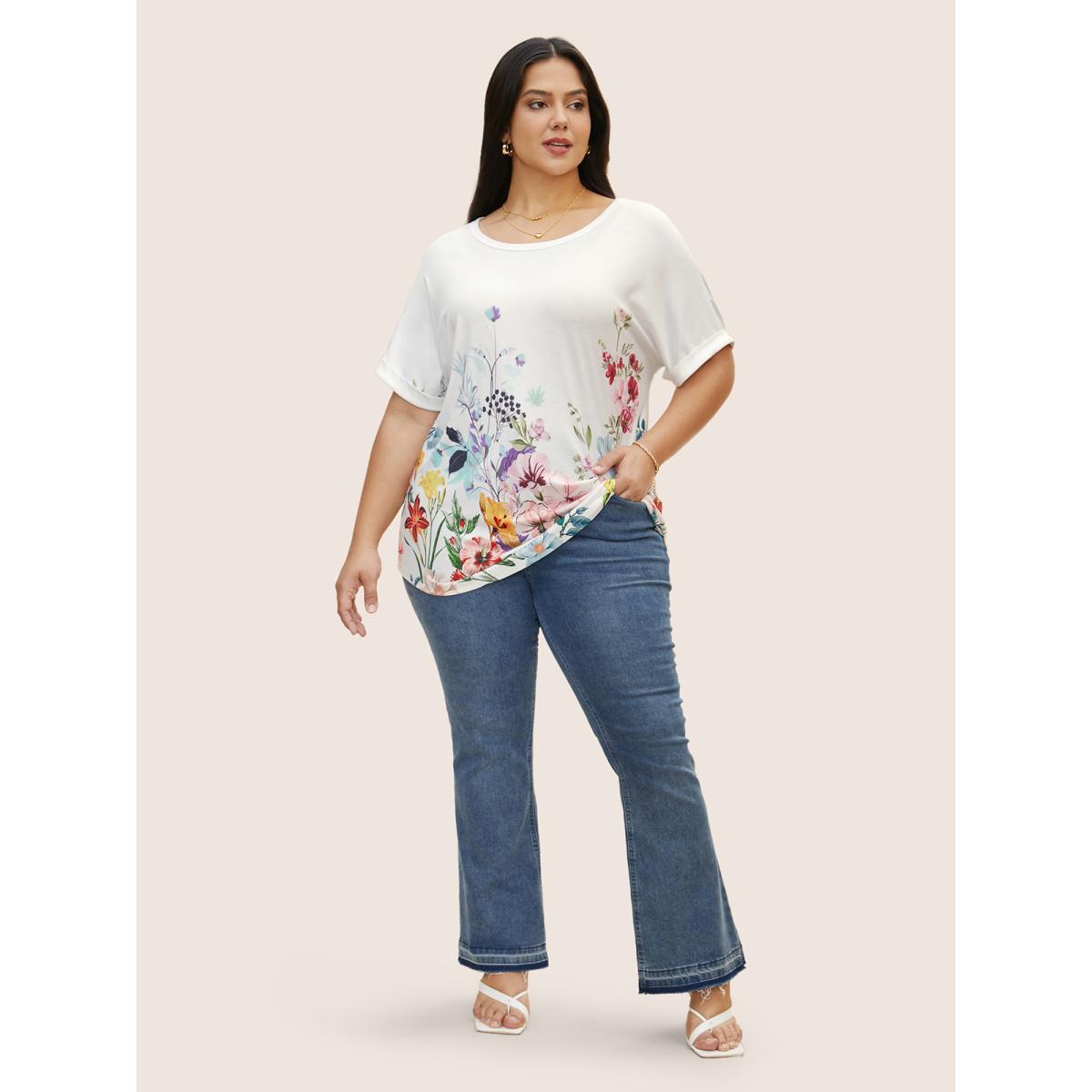 Plus Size Round Neck Natural Flowers Cuffed Sleeve T-shirt Dirtypink Women Elegant Contrast Natural Flowers Round Neck Everyday T-shirts BloomChic 10/M Product Image