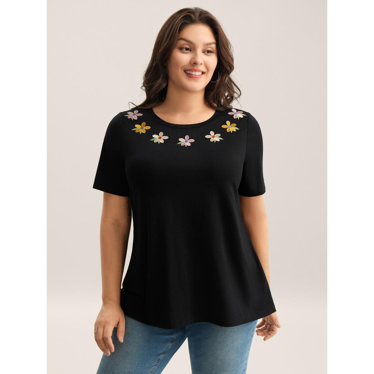 Plus Size Floral Embroidered Neck Solid T-Shirt Black Women Playful Embroidered Round Neck Casual T-shirts BloomChic 26/4X Product Image