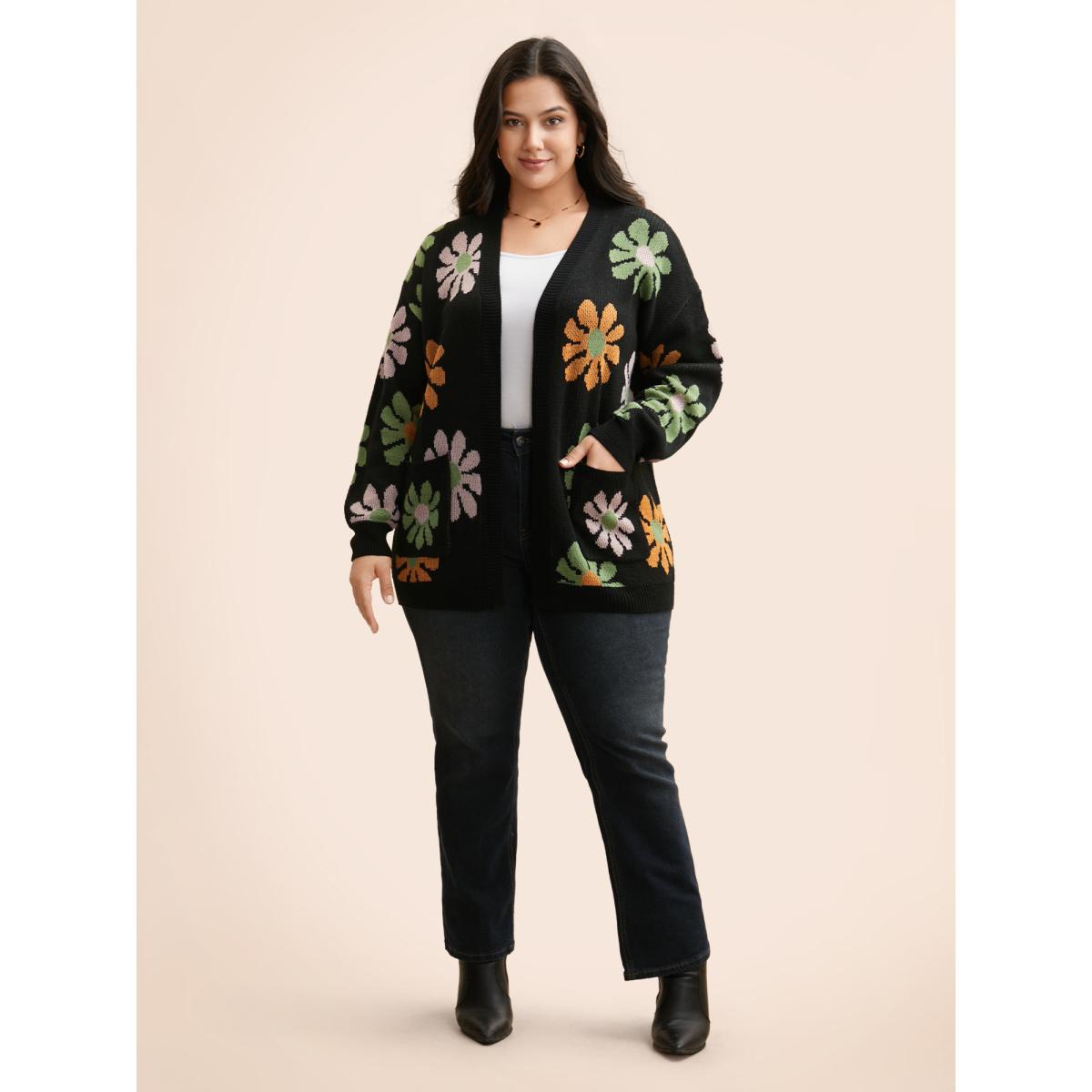 Plus Size Contrast Floral Patch Pocket Cardigan Black Women Casual Loose Long Sleeve Everyday Cardigans BloomChic 30/6X Product Image