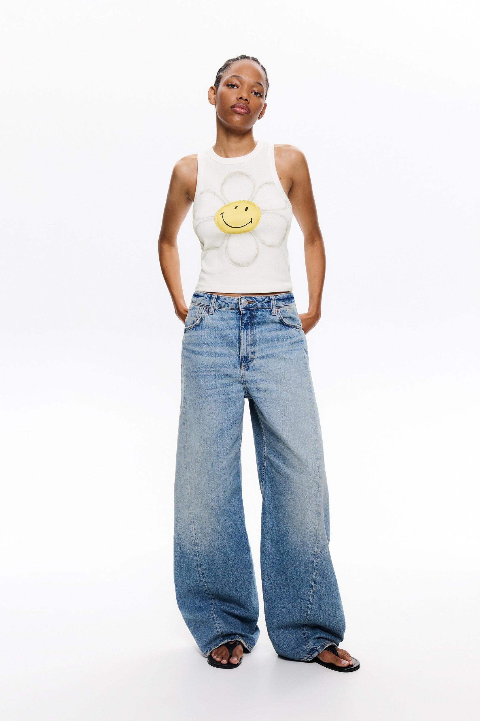 Smiley flower tank top Product Image