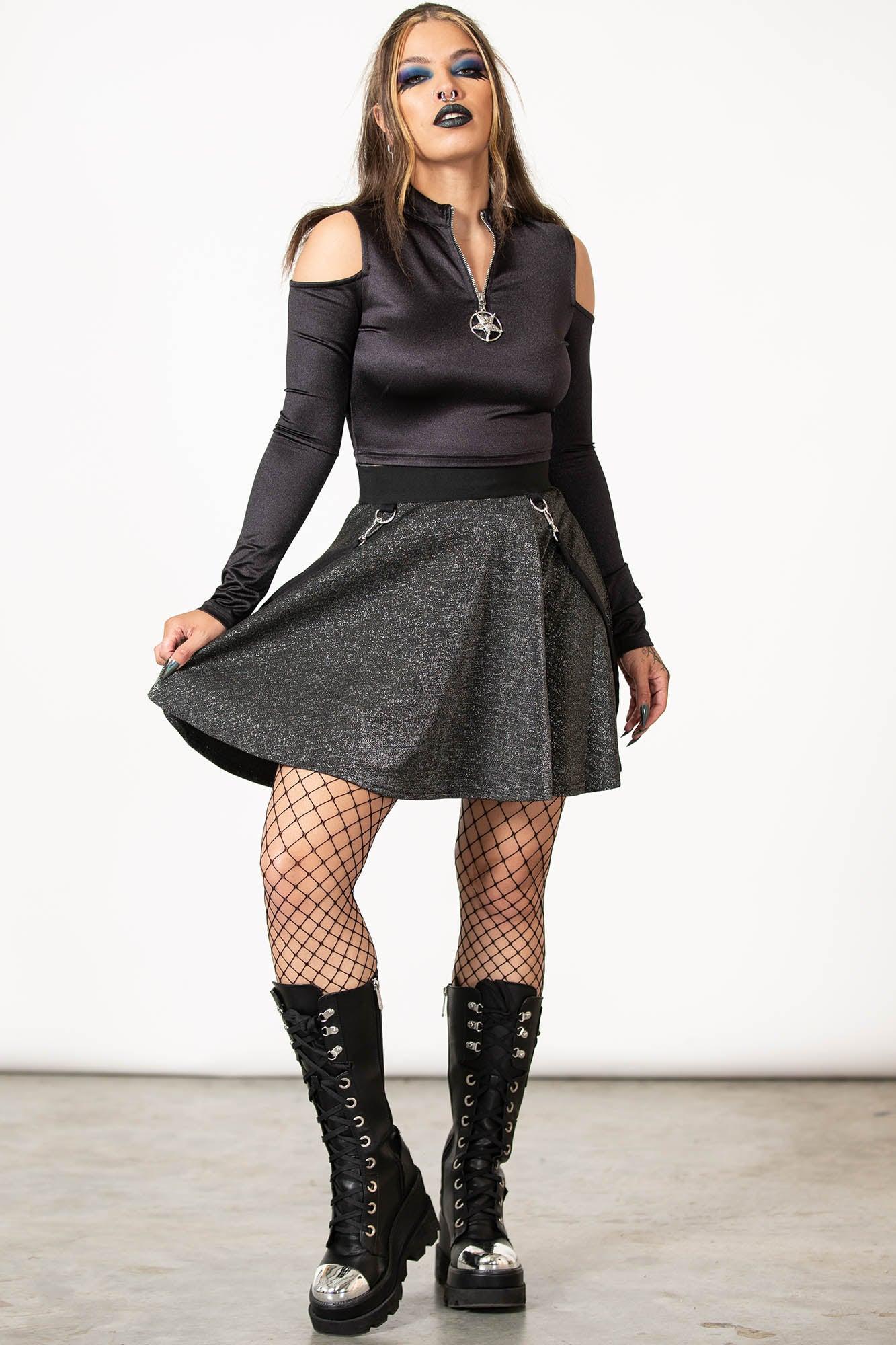 Knavery Top Female Product Image