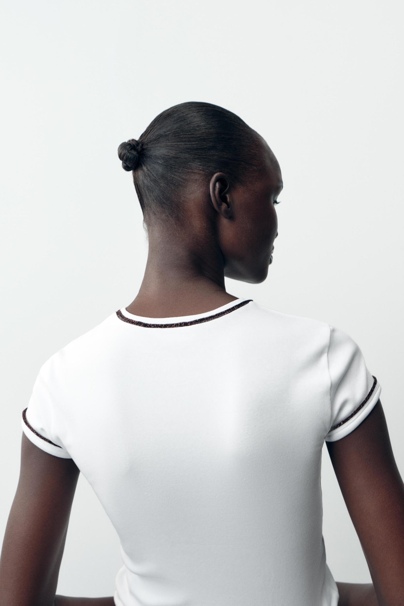 T-SHIRT WITH METALLIC THREAD TRIM Product Image