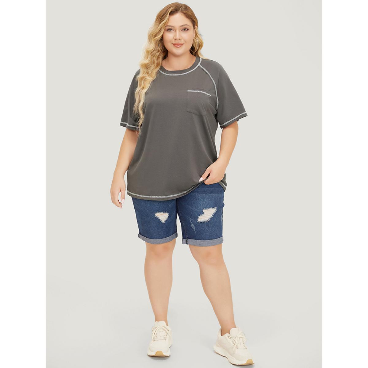 Plus Size Solid Contrast Stitch Raglan Sleeve Patched Pocket T-shirt DimGray Women Casual Stitch Plain Round Neck Dailywear T-shirts BloomChic 18-20/2X Product Image