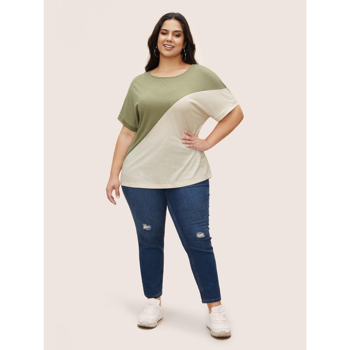 Plus Size Two Tone Heather Batwing Sleeve T-shirt ArmyGreen Women Casual Contrast Round Neck Everyday T-shirts BloomChic 30/6X Product Image