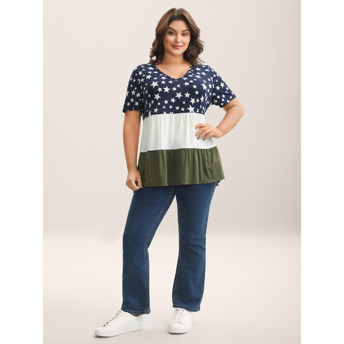 Plus Size Star Print Color Contrast Tiered T-Shirt Multicolor Women Gathered V-neck Everyday-Casual T-shirts BloomChic 12/L Product Image