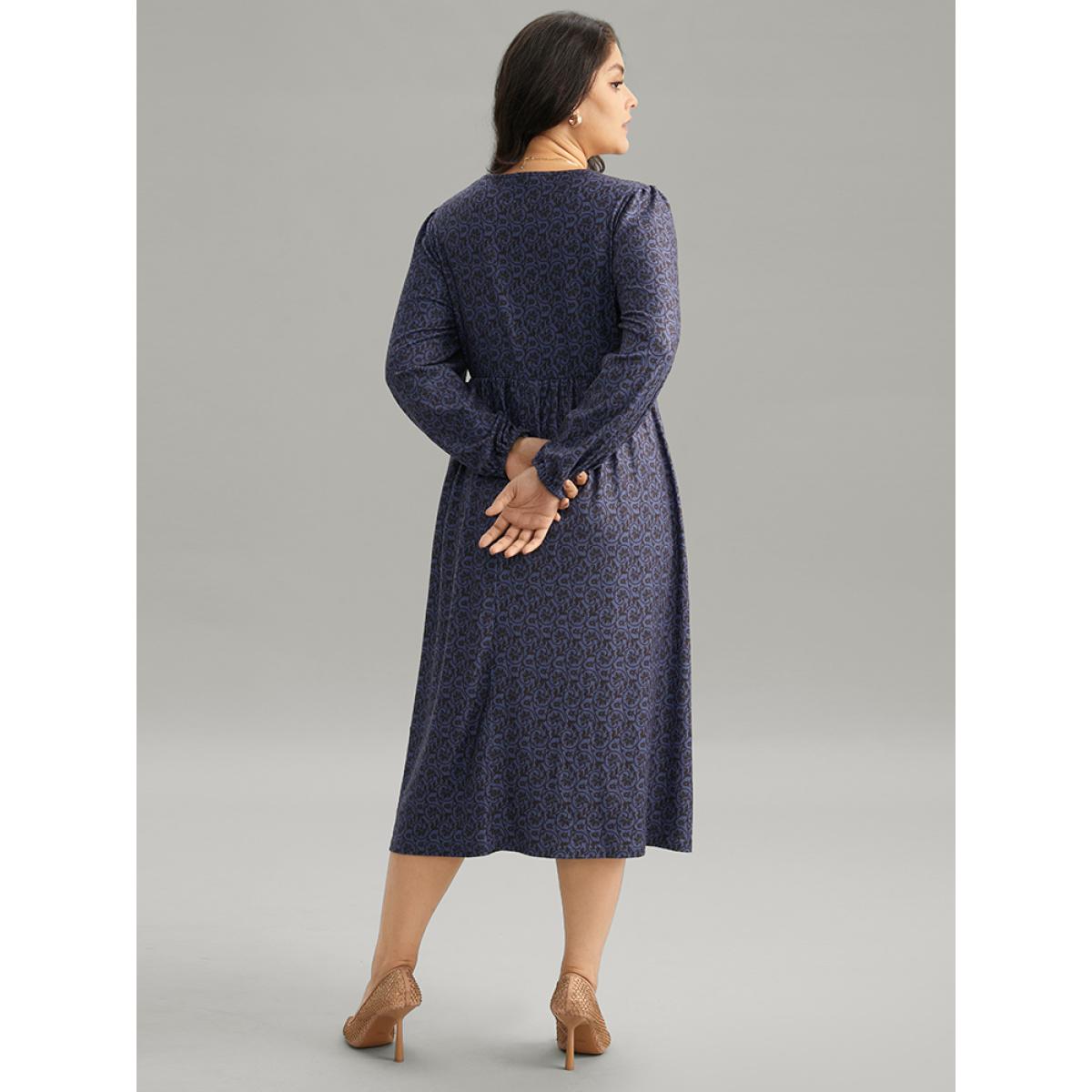 Plus Size Geometric Elastic Waist Pocket Gathered Dress DarkBlue Women Office Elastic cuffs Round Neck Long Sleeve Curvy Midi Dress BloomChic 30/6X Product Image