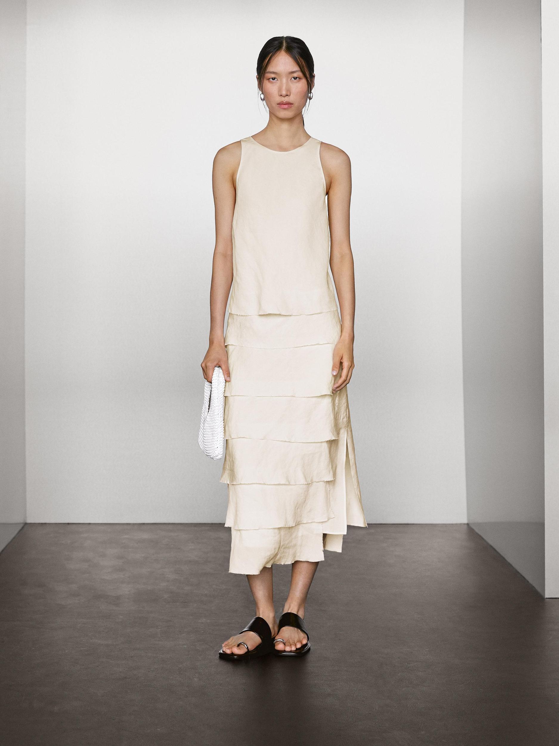 Long flowing dress with ruffles Product Image