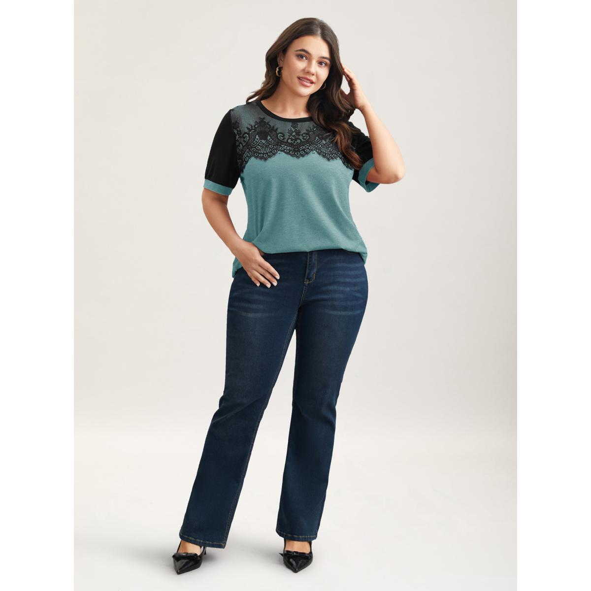 Plus Size Stretchy Scalloped Lace Color Contrast T-Shirt Cerulean Women Elegant Contrast Round Neck Everyday T-shirts BloomChic 10/M Product Image