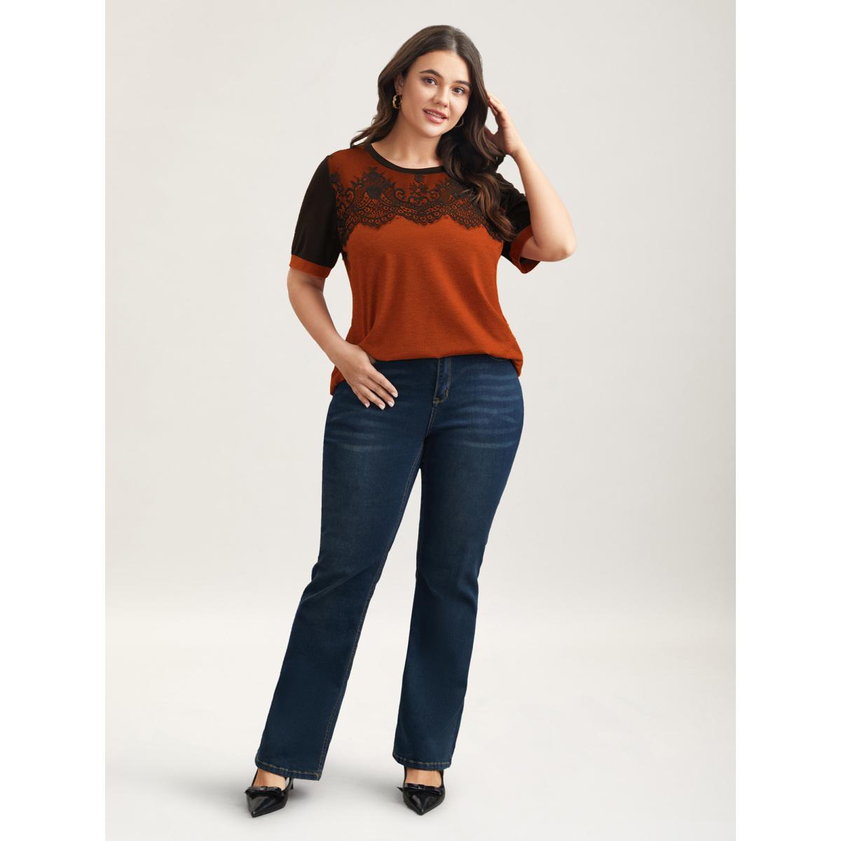 Plus Size Stretchy Scalloped Lace Color Contrast T-Shirt Aegean Women Timeless Contrast Round Neck Elegant T-shirts BloomChic 26/4X Product Image