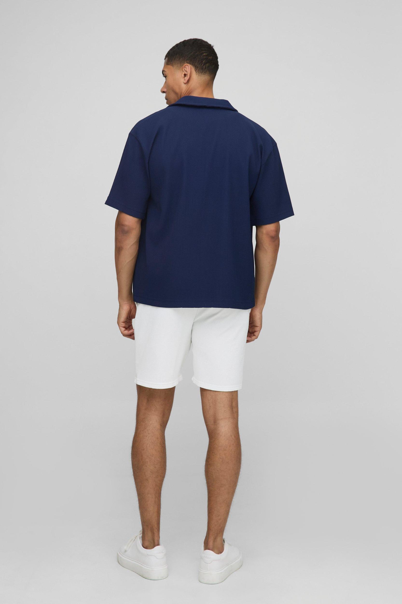 Short Sleeve Revere Oversized Fit Pleated Shirt | boohooMAN USA Product Image