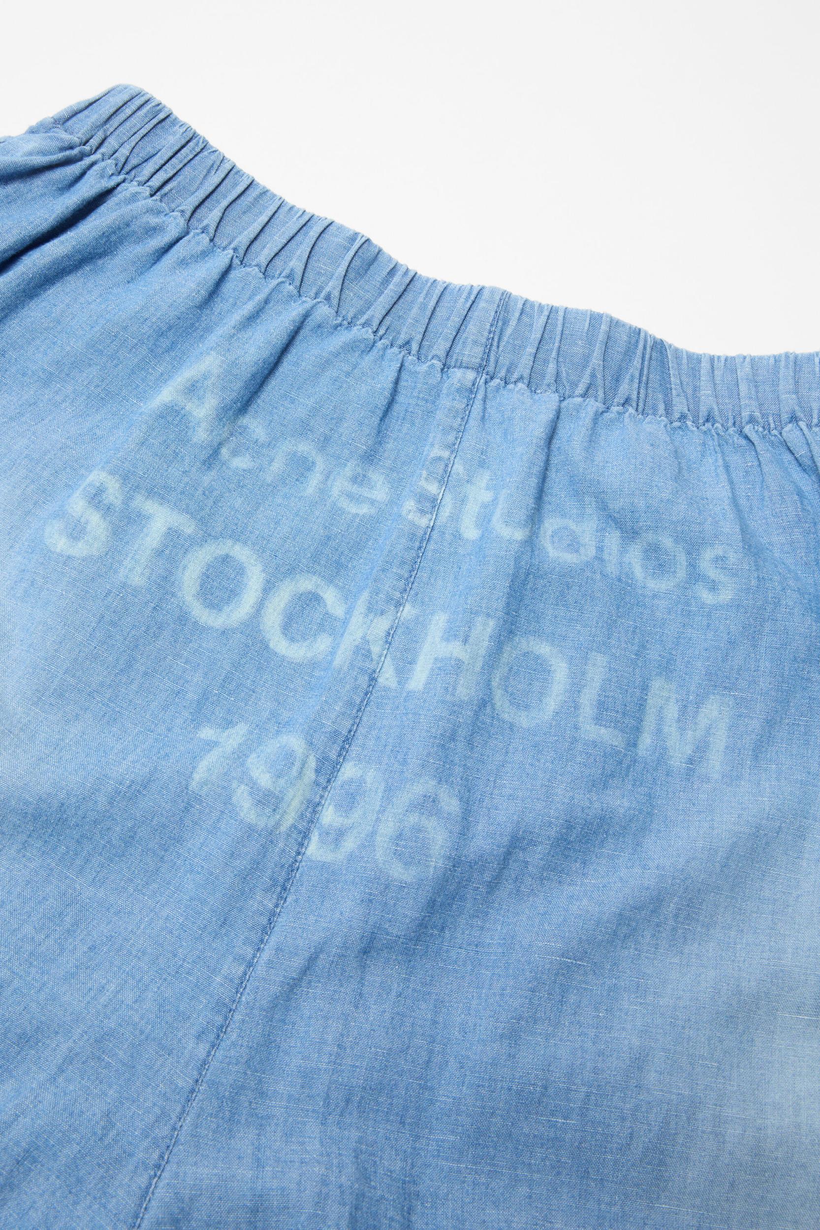 Shorts logo stamp Product Image