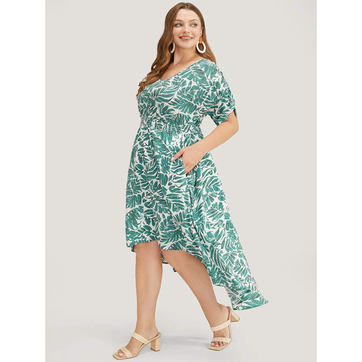 Plus Size Plant Print Pocket Shirred Ruched Sleeve High Low Dress Emerald Women Elegant Ruched V-neck Short sleeve Curvy Midi Dress BloomChic 12/L Product Image