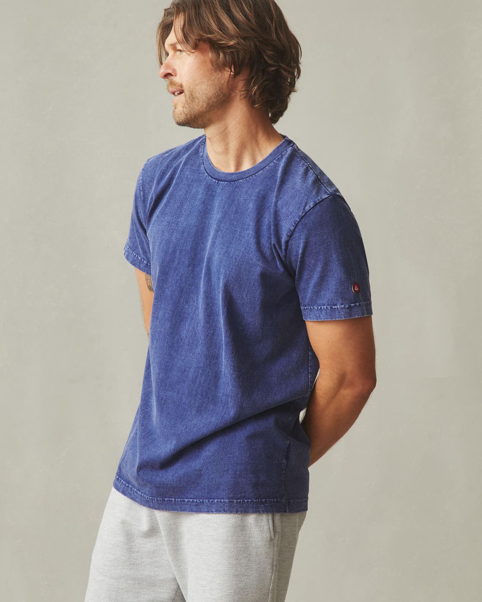 Men's Vintage Crew Tee - Mineral Wash Ocean Cavern Product Image