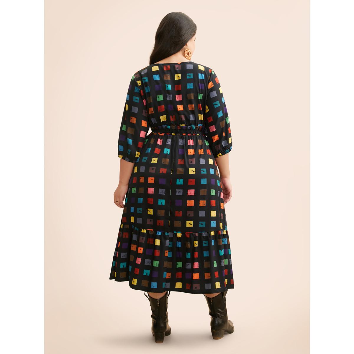 Plus Size Colorblock Contrast Shirred Lantern Sleeve Dress BlackFlower Women Casual Shirred V-neck Elbow-length sleeve Curvy BloomChic 12/L Product Image