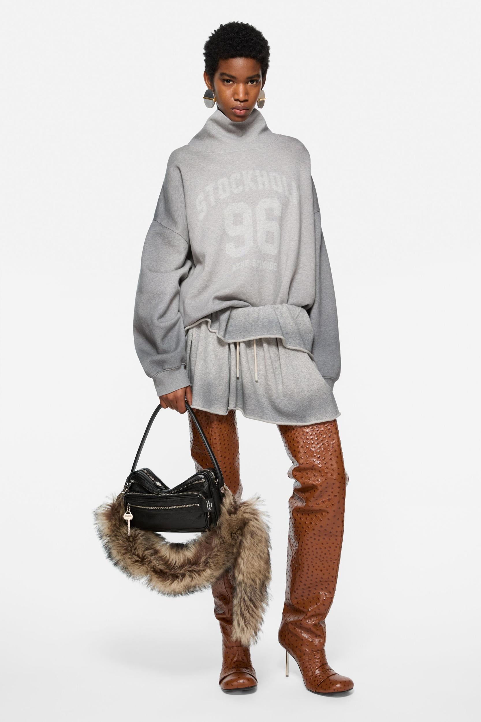 Fleece skirt Product Image