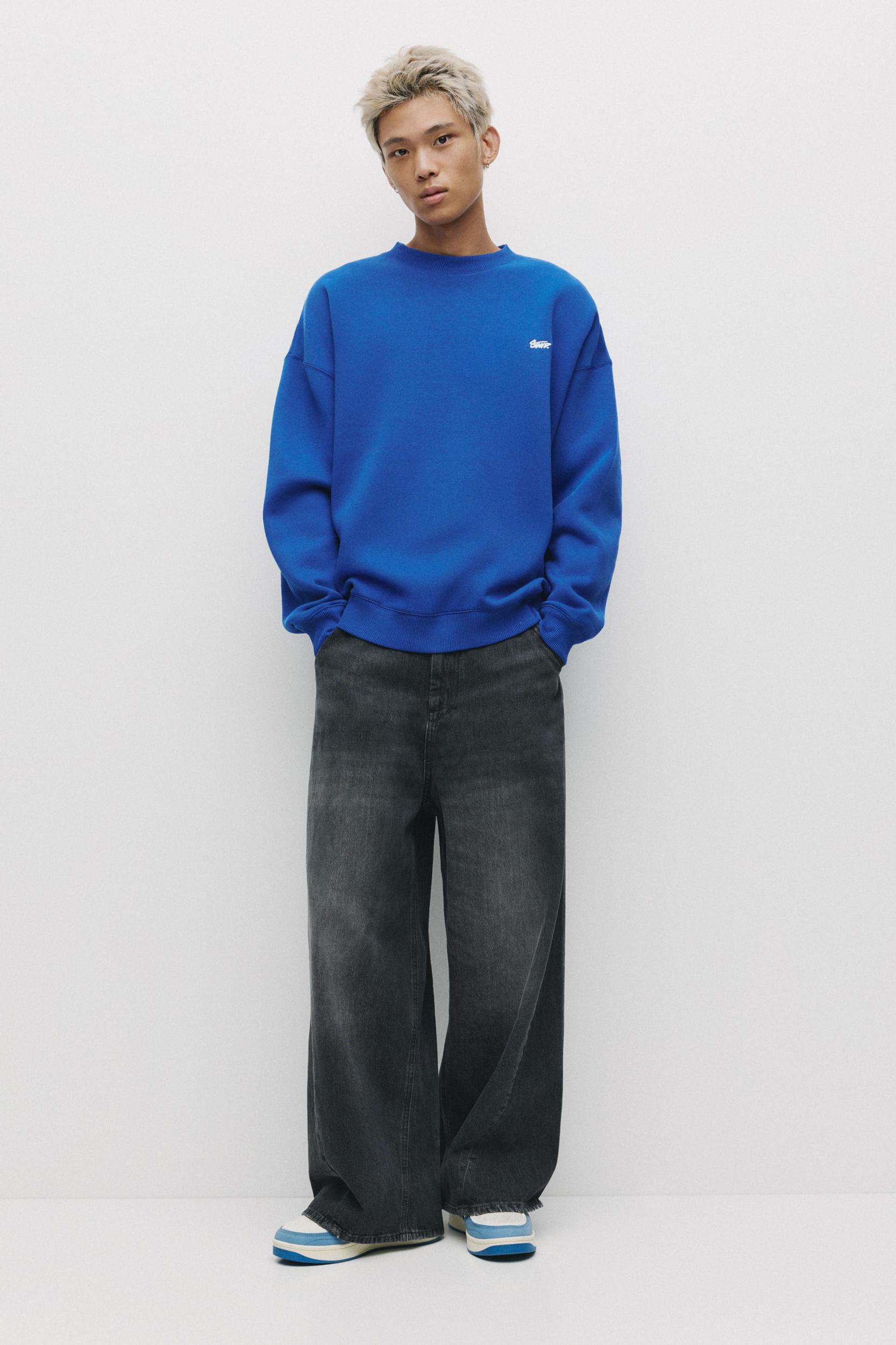 Round neck STWD sweatshirt Product Image