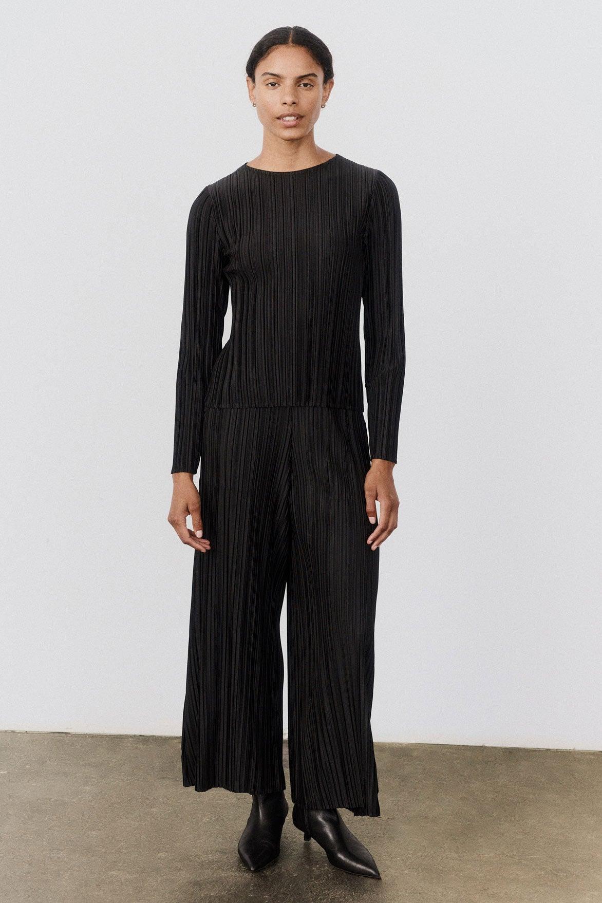 Relaxed Pleated Pants Product Image