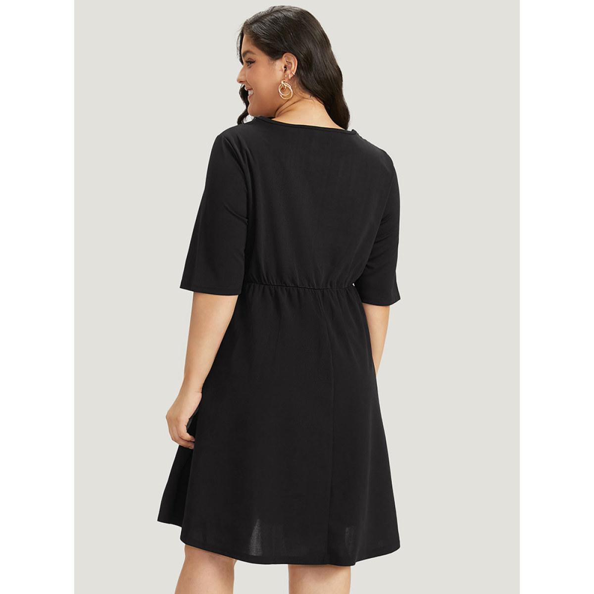 Plus Size Plain Pocket Pearl Beaded Detail Gathered Dress Black Women Elegant Gathered Round Neck Half Sleeve Curvy Midi Dress BloomChic 26/4X Product Image