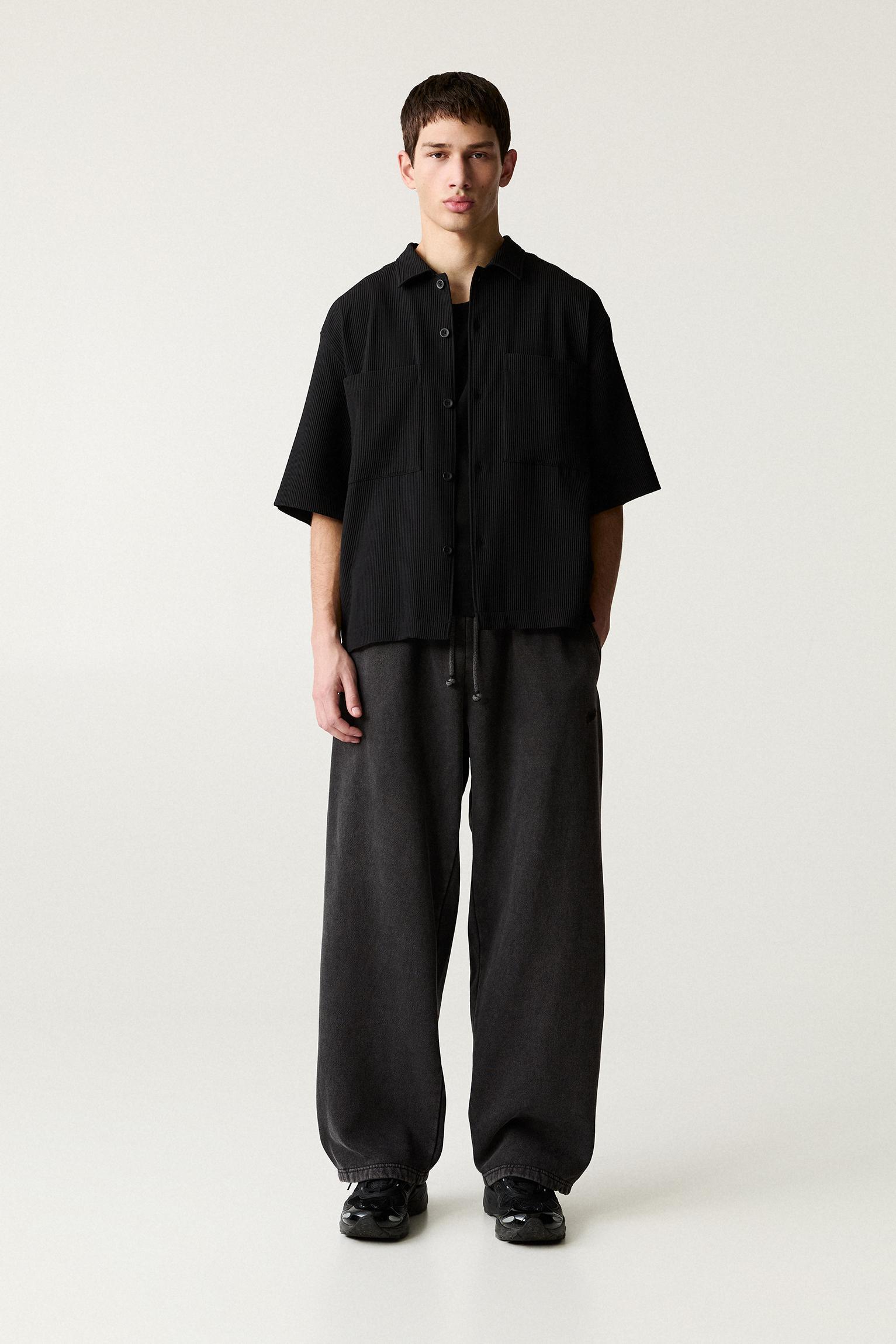 Short sleeve shirt in pleated fabric Product Image