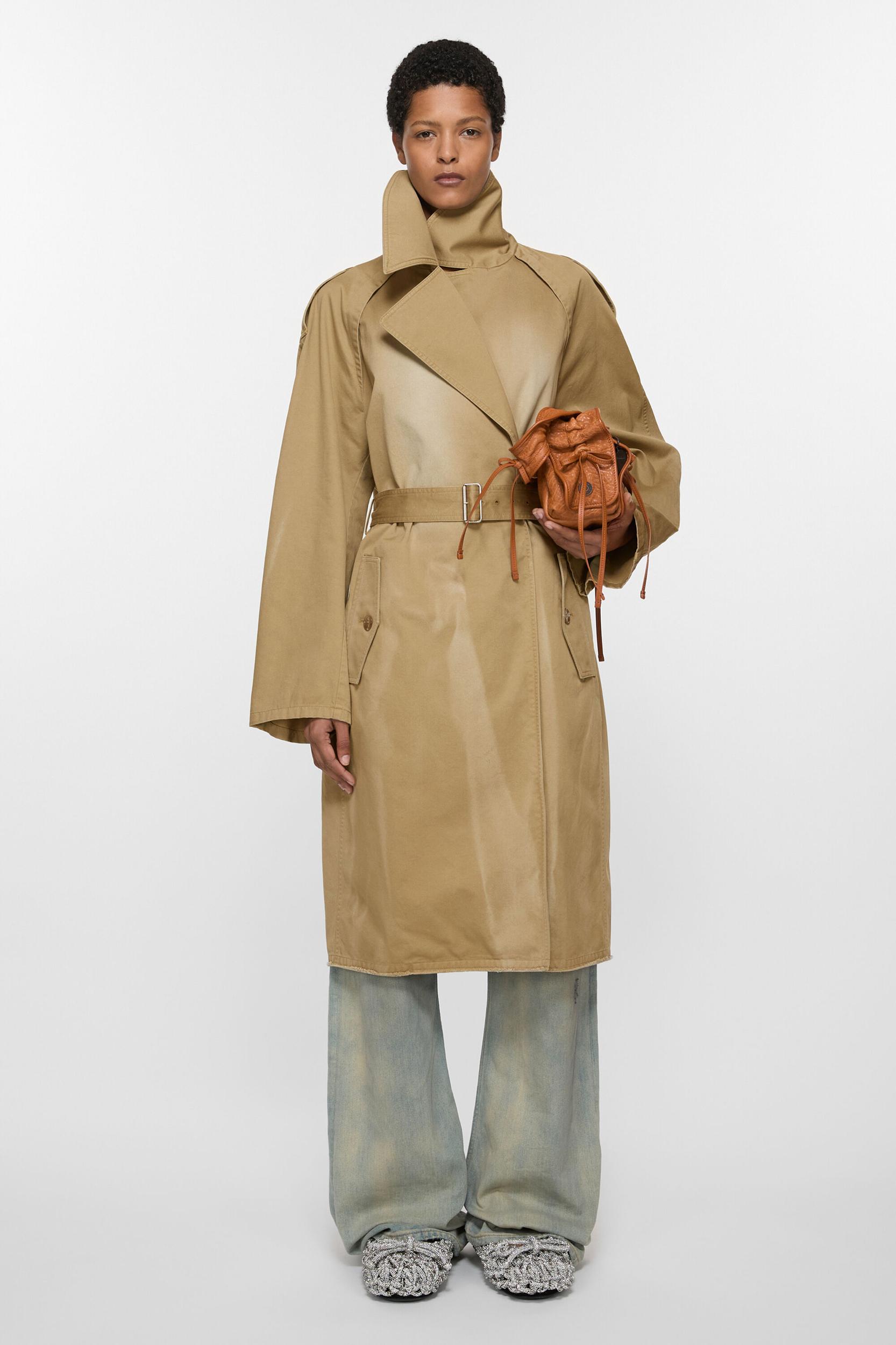 Belted coat Product Image