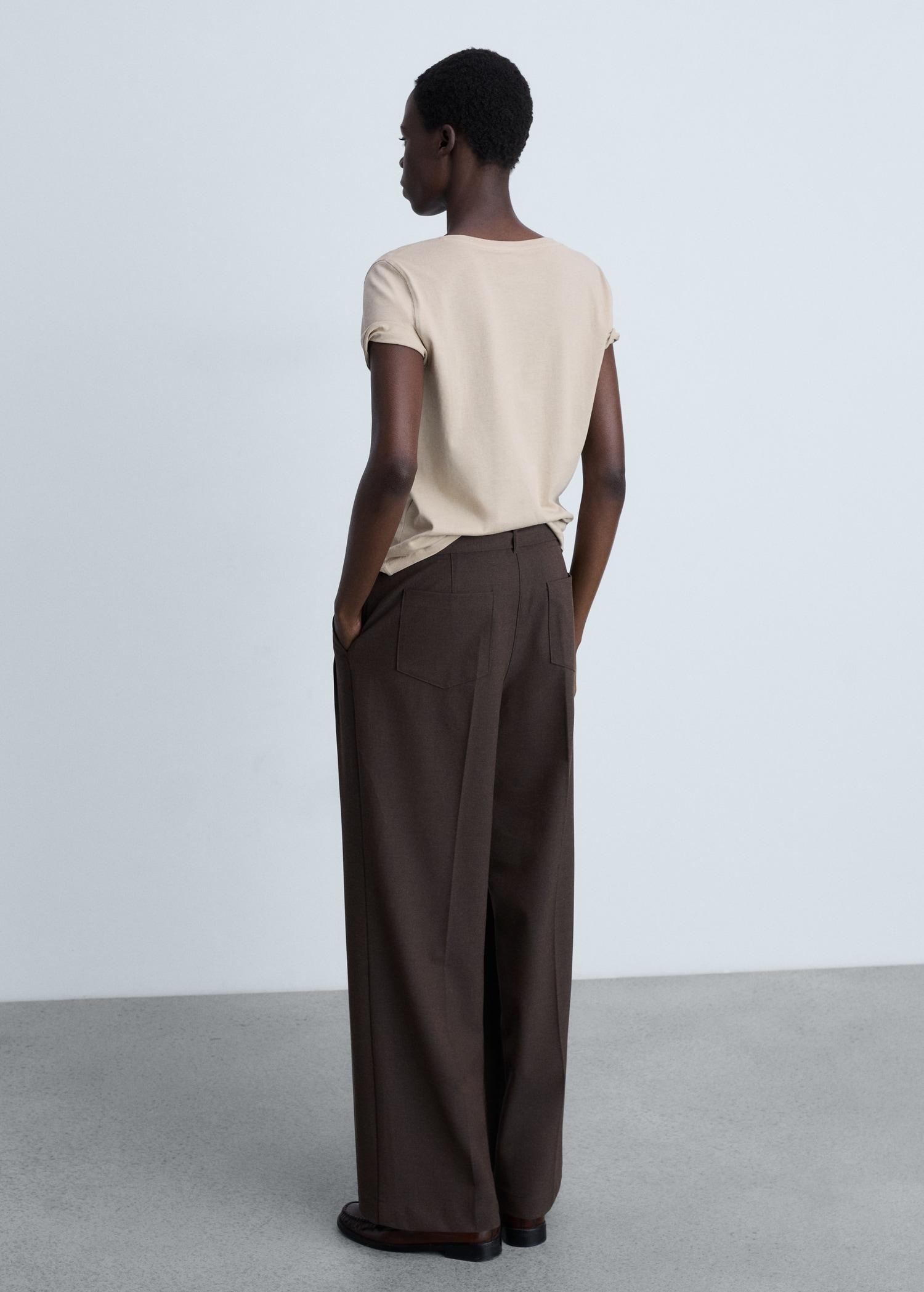 V-neck cotton T-shirt - Women | MANGO USA Product Image