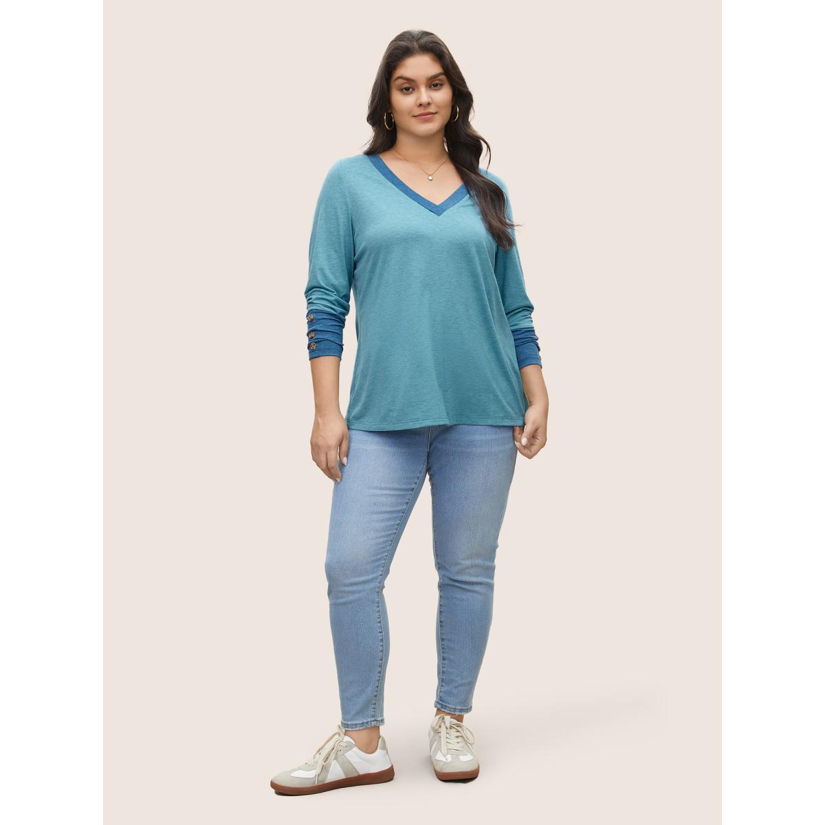 Plus Size Contrast Patchwork Button Detail T-shirt LightBlue Women Casual Contrast Plain V-neck Everyday T-shirts BloomChic 14-16/1X Product Image