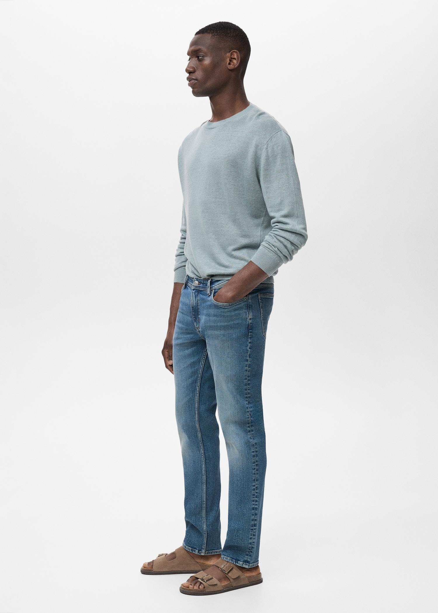 Jan slim-fit faded medium-wash Jeans - Men | MANGO USA Product Image