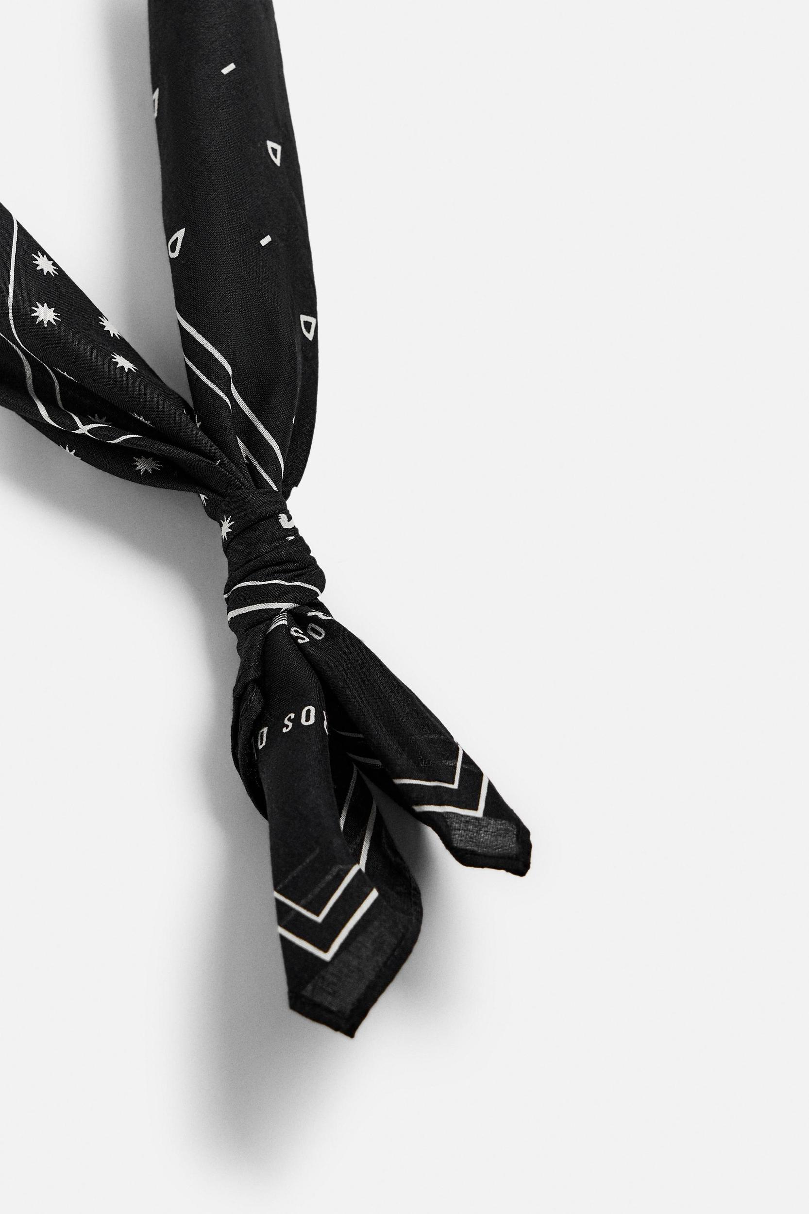 CONTRAST PRINT BANDANA Product Image