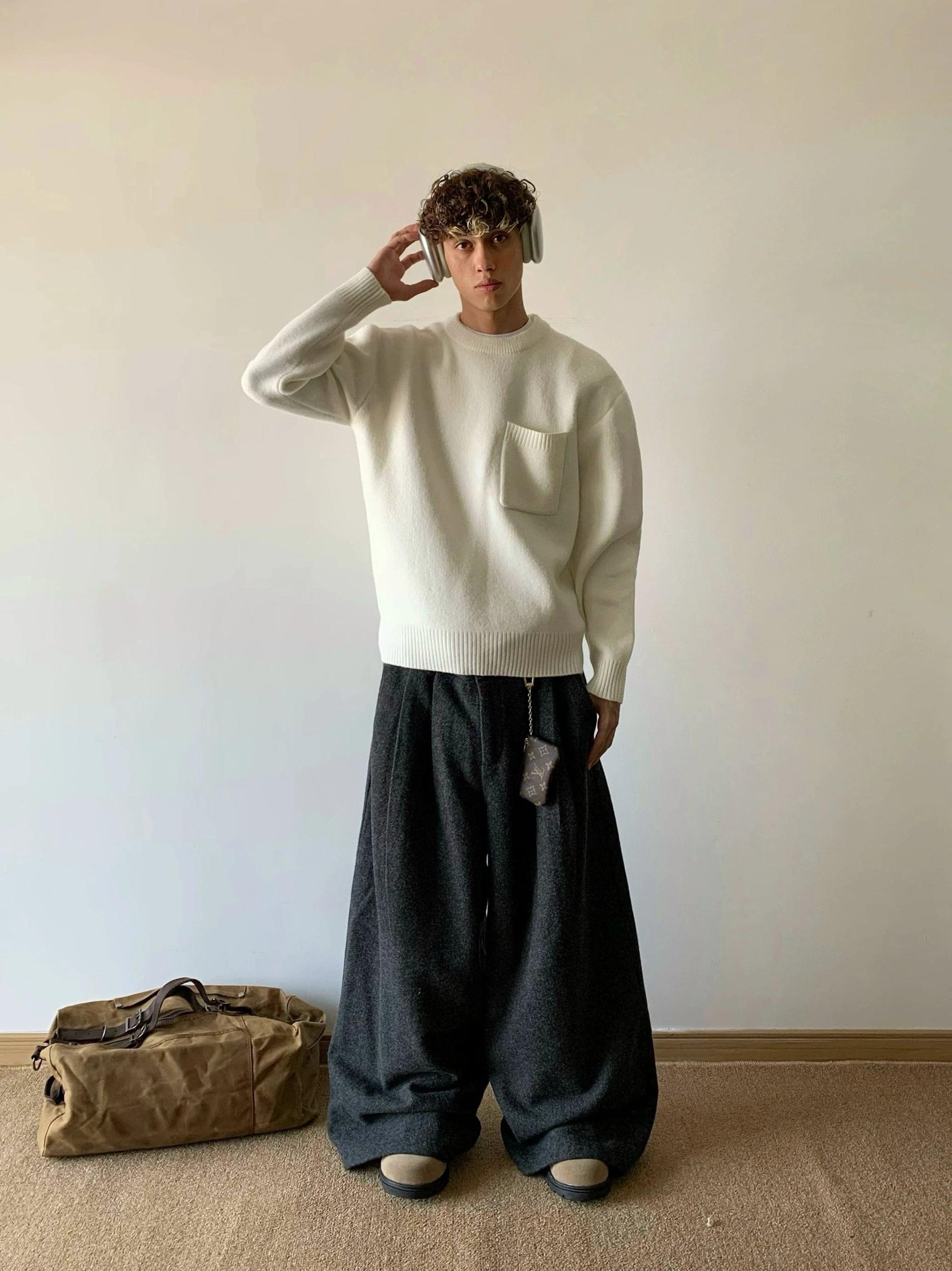 RT No. 18729 KNIT SILHOUETTE PULLOVER SWEATER Product Image