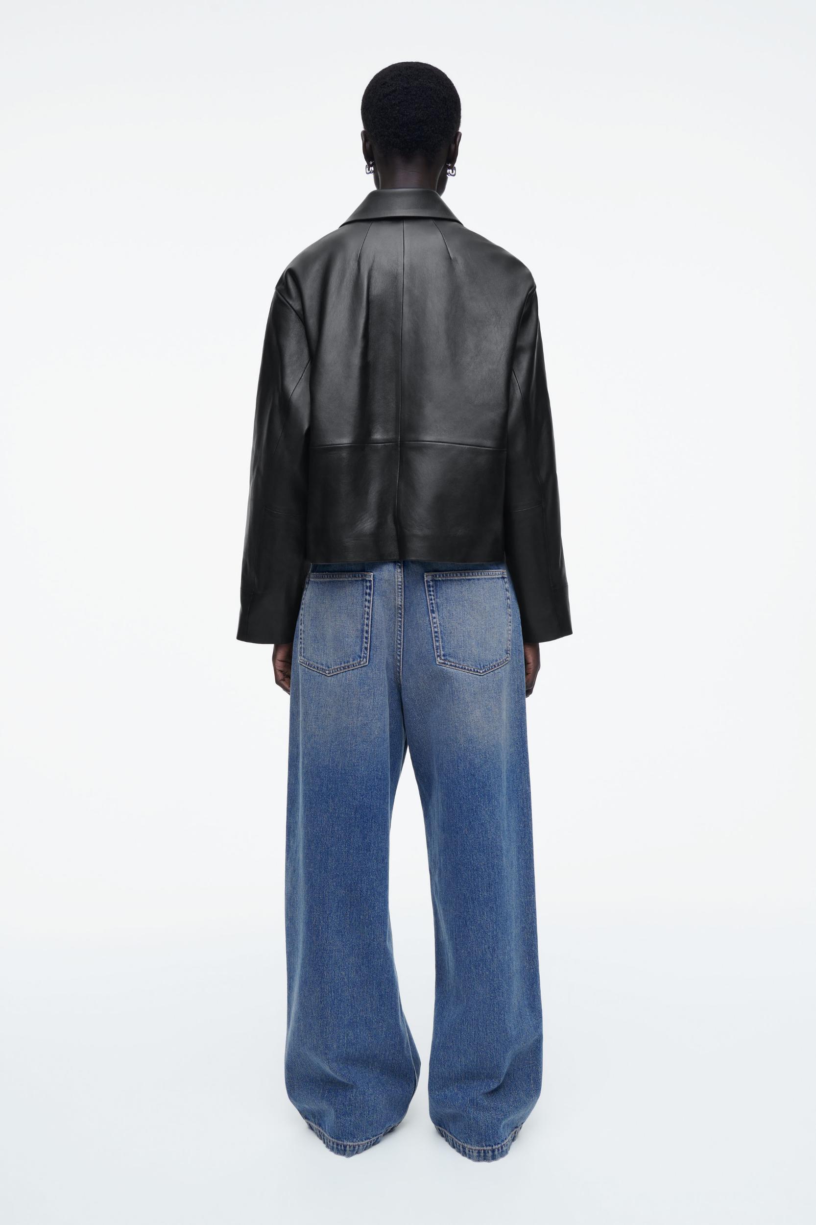 BOXY COLLARED LEATHER JACKET Product Image