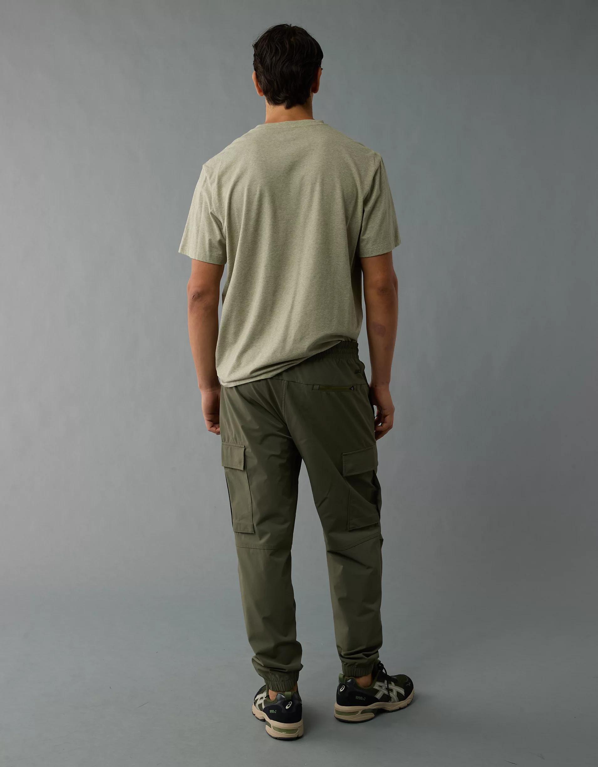 AE 24/7 Tech Cargo Jogger Product Image
