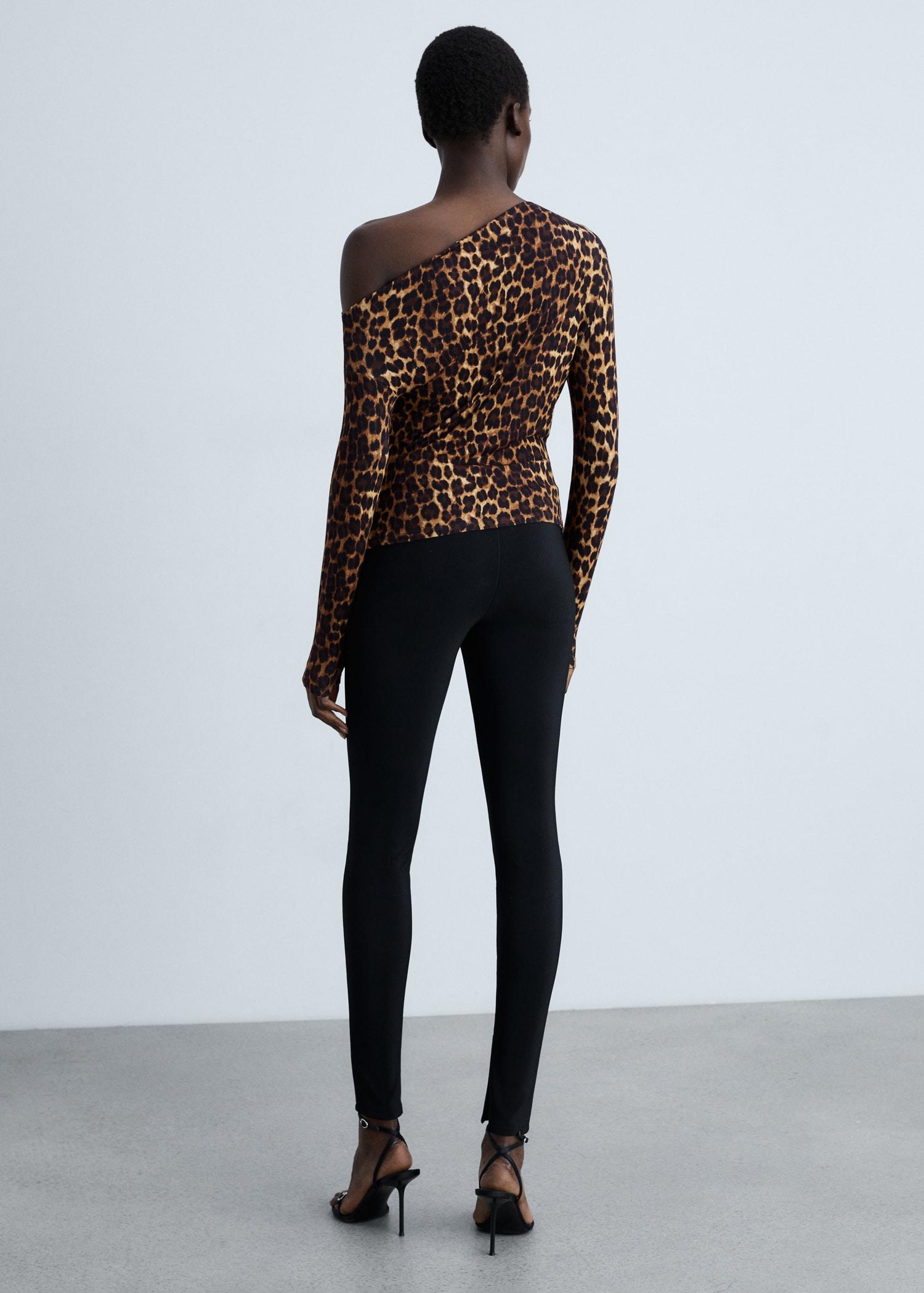 Asymmetrical neck leopard t-shirt - Women | MANGO USA Product Image