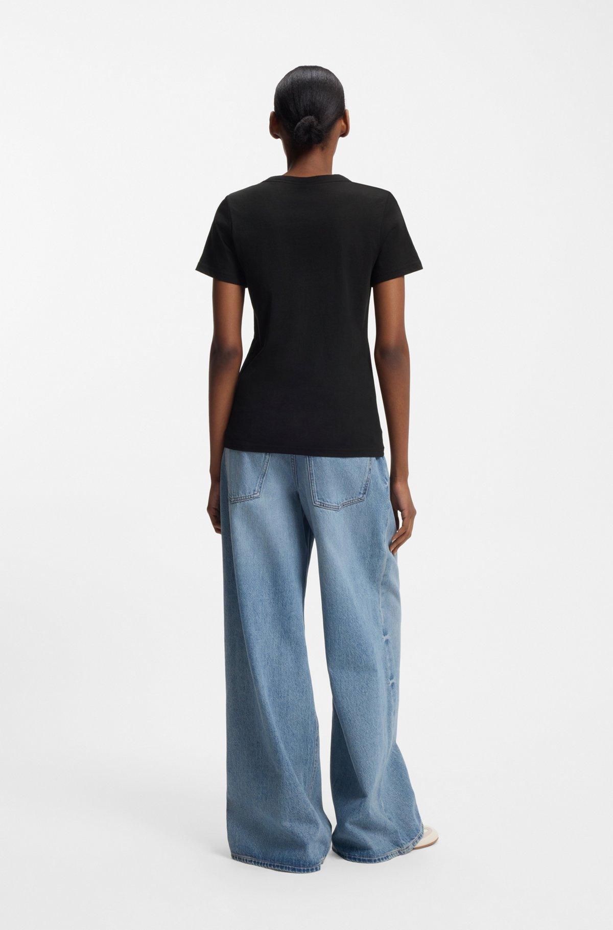 Slim-fit T-shirt in cotton with blue boxed logo Product Image