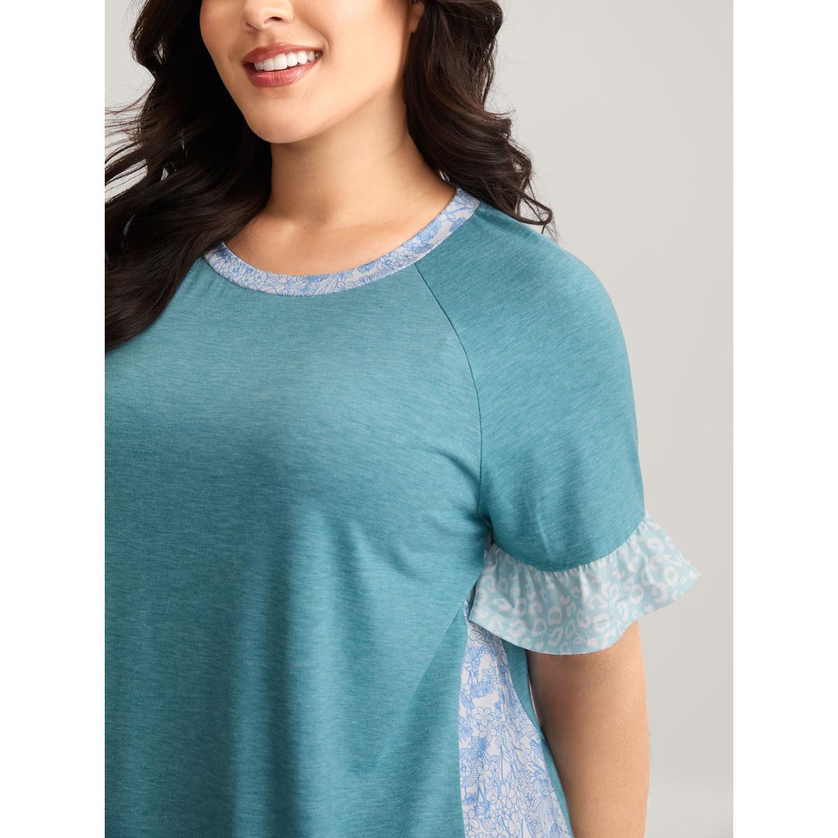 Plus Size Leopard Print Color Contrast T-Shirt Cerulean Women Contrast Round Neck Everyday-Casual T-shirts BloomChic 10/M Product Image