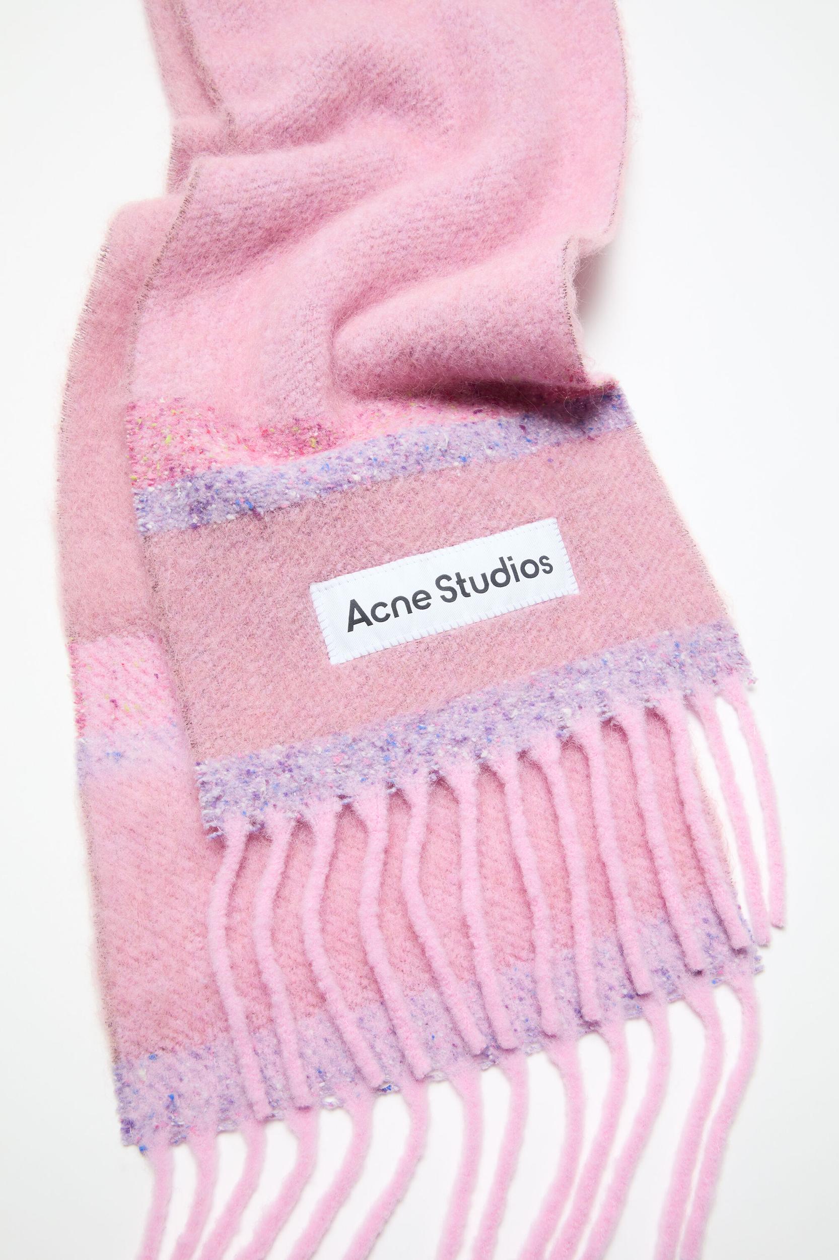 Fringed scarf logo Product Image