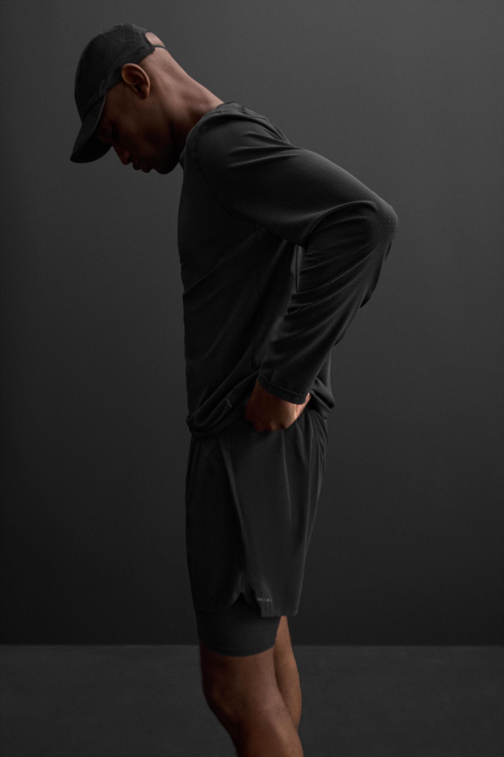 2-IN-1 PERFORATED SHORTS Product Image