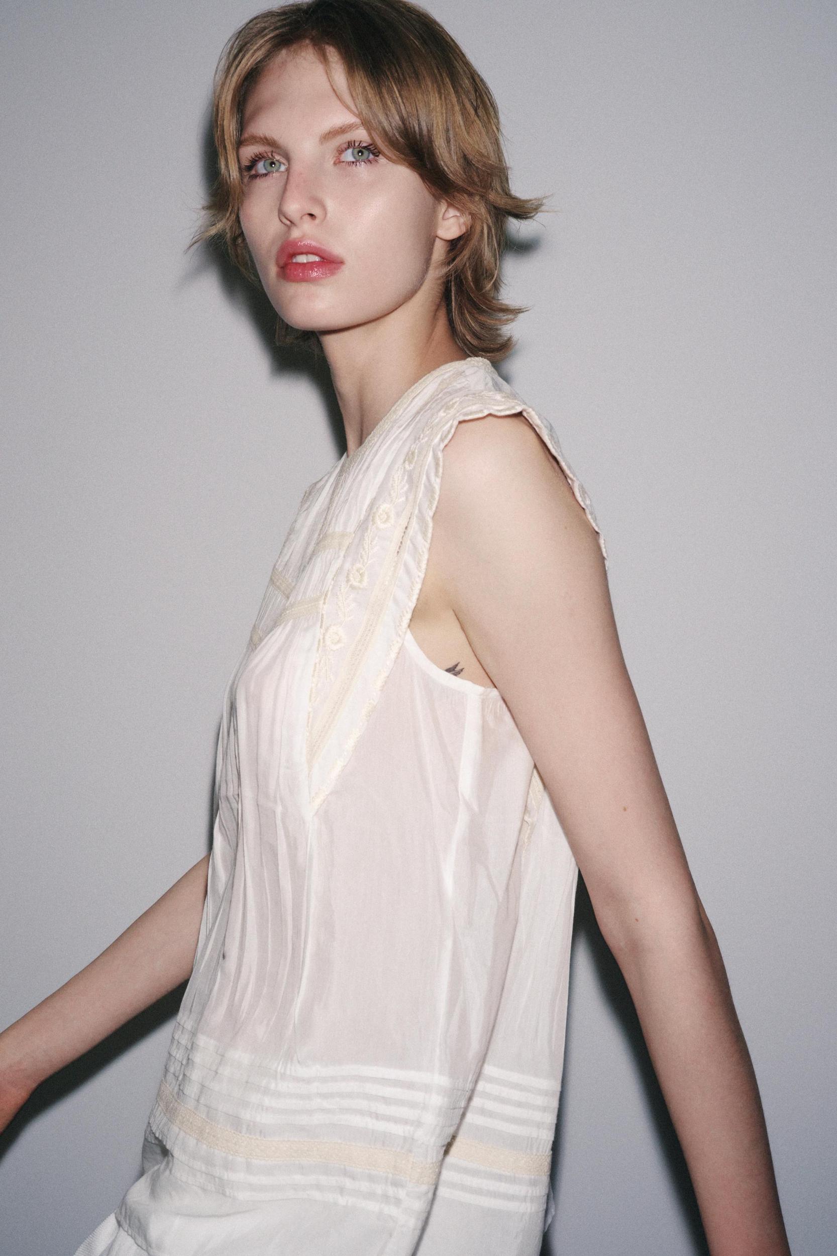 ZW COLLECTION EMBROIDERED BLOUSE Product Image