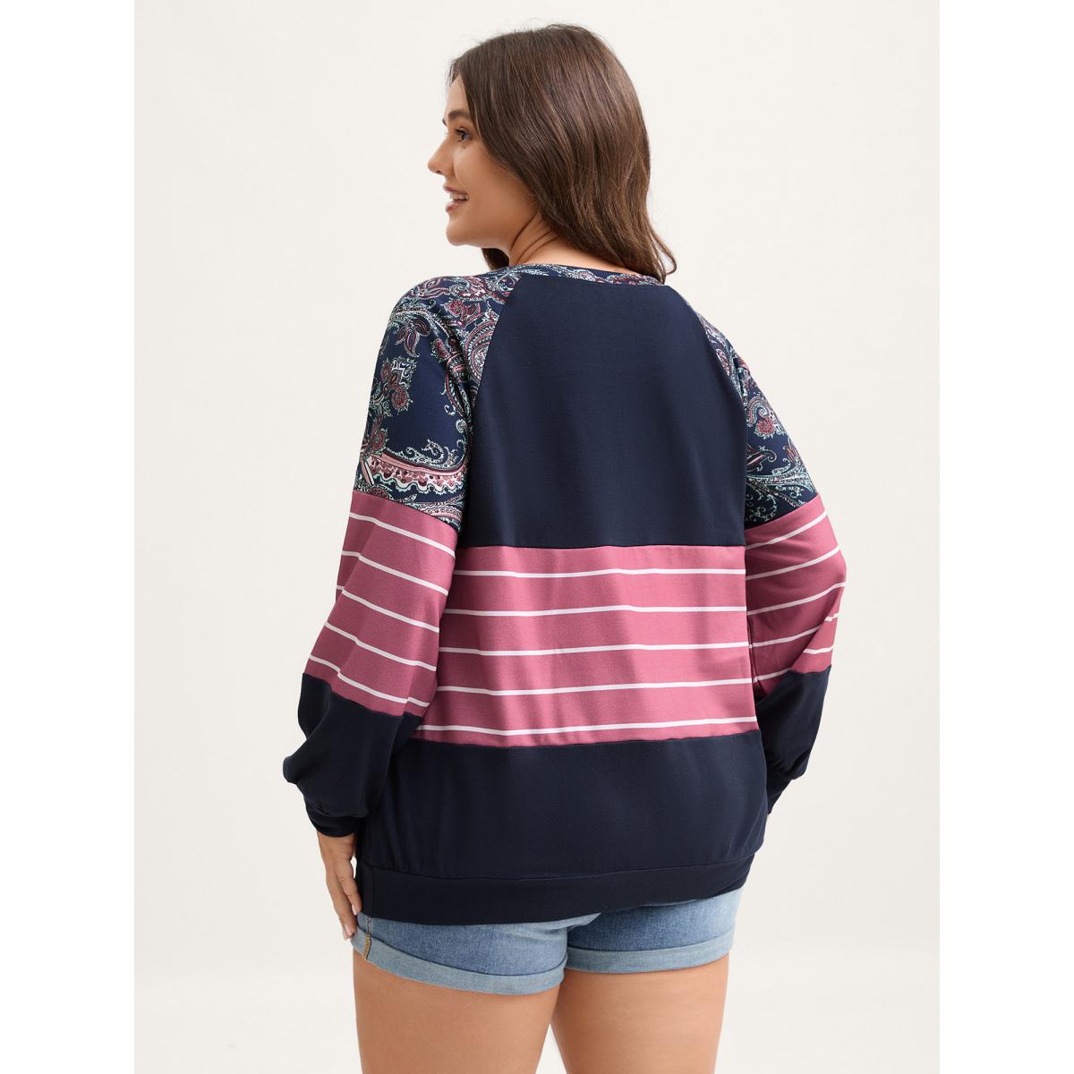 Plus Size Supersoft Colorblock Paisley Print Sweatshirt Women Indigo Leisure Round Neck Casual Sweatshirts BloomChic 30/6X Product Image