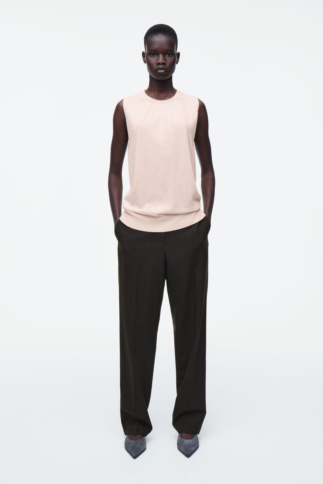 FINE CASHMERE VEST Product Image