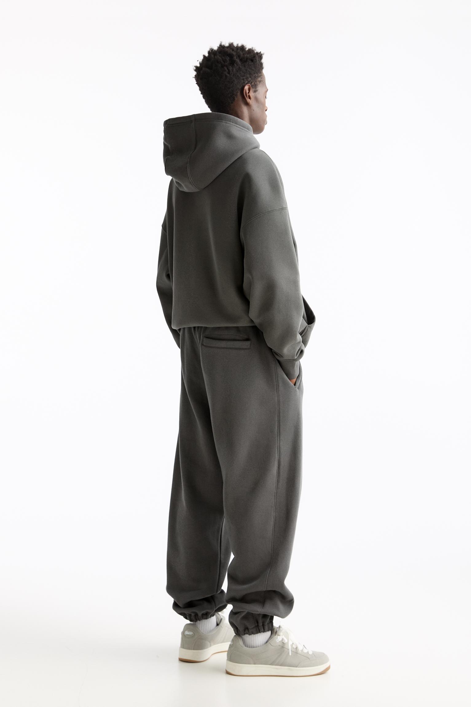 Hoodie and tracksuit sweatpants pack Product Image