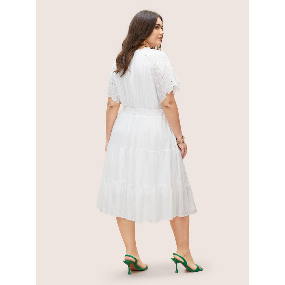 Plus Size Notched Collar Raglan Sleeve Ruffle Layered Hem Dress White Women Resort Tie knot Notched collar Short sleeve Curvy Midi Dress BloomChic 26/4X Product Image