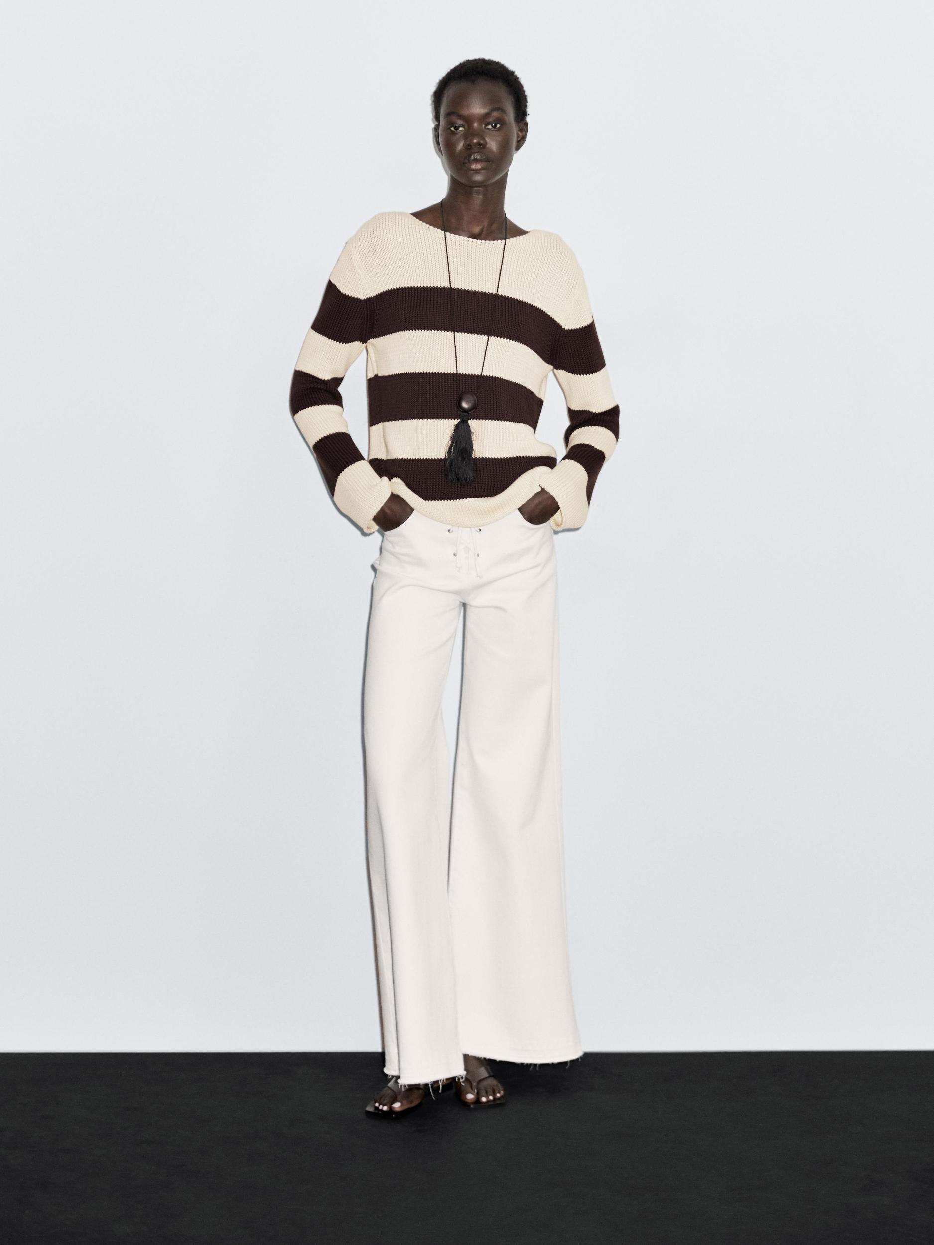 Flared high-waist jeans Product Image