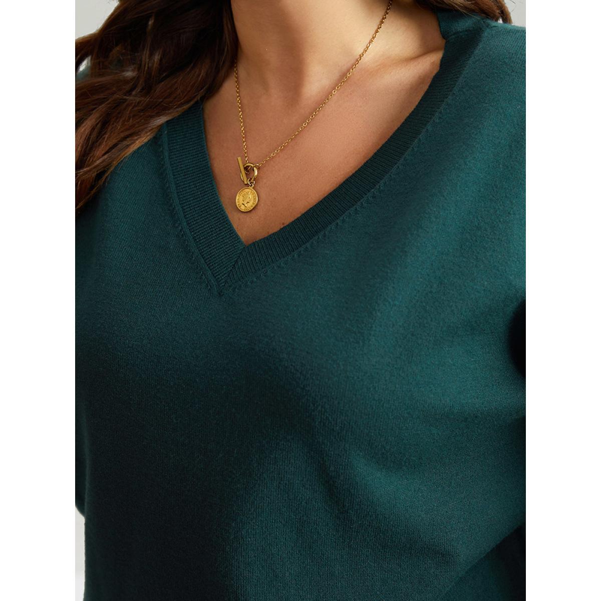 Plus Size Supersoft Essentials Snowflake Print V Neck Pullover DarkGreen Women Casual Loose Long Sleeve V-neck Festival-Christmas Pullovers BloomChic 12/L Product Image