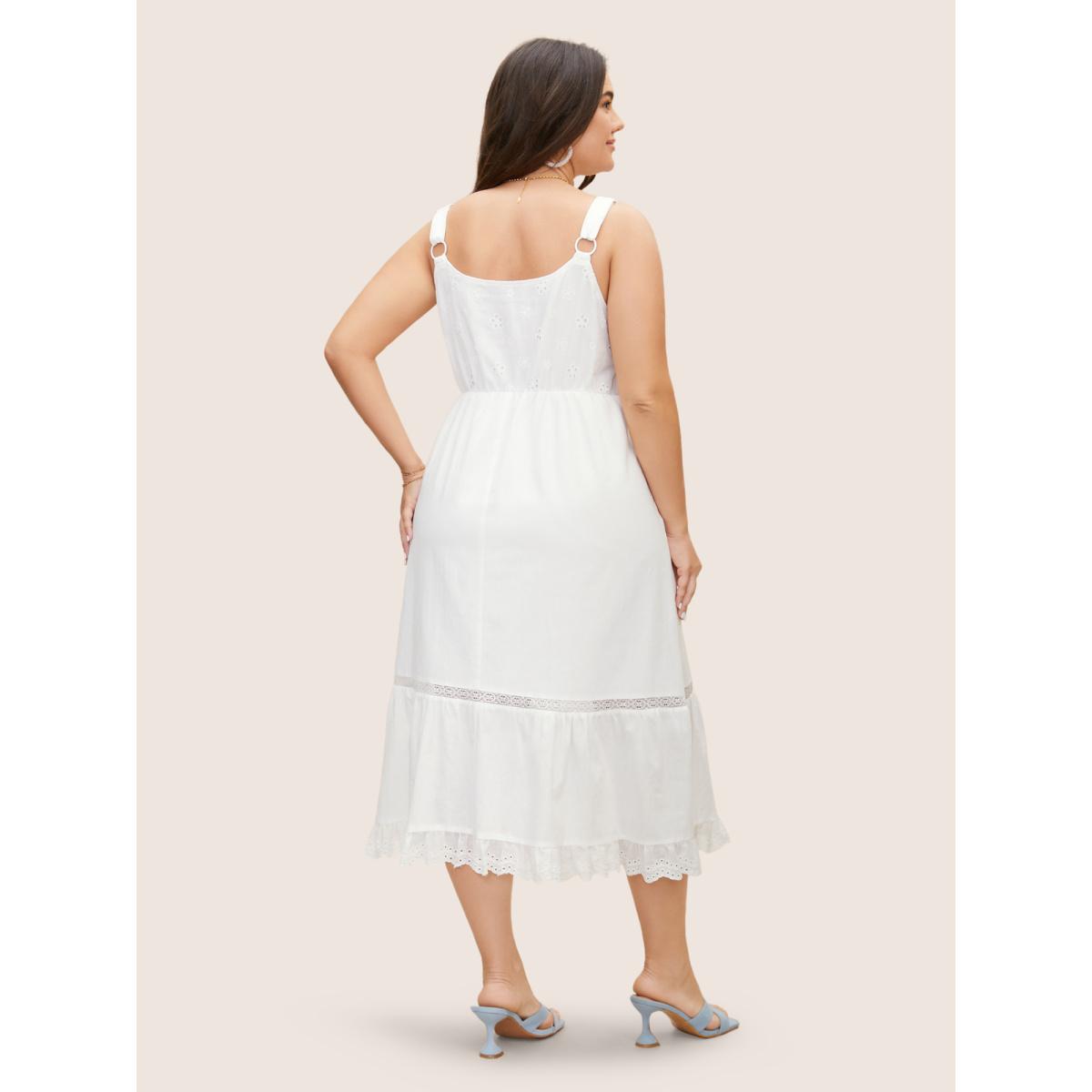 Plus Size Broderie Anglaise Patchwork Lace Trim Cami Dress Opticwhite Women Elegant Woven ribbon&lace trim Heart neckline Sleeveless Curvy BloomChic 10/M Product Image