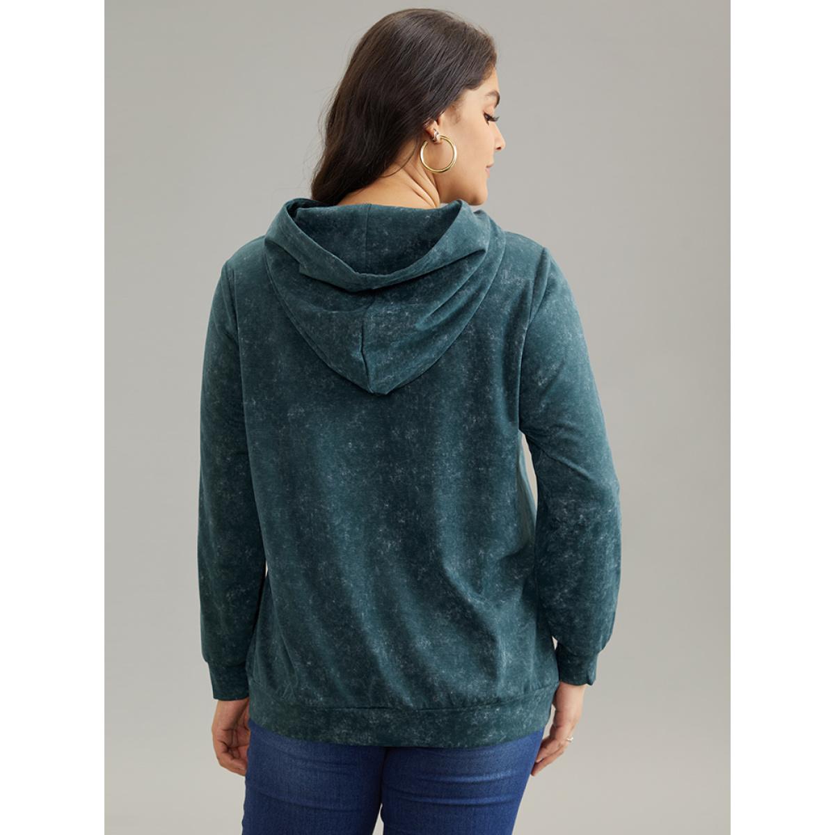 Plus Size Vintage Forest Print Kangaroo Pocket Sweatshirt Women Cyan Casual Printed Dailywear Sweatshirts BloomChic 12/L Product Image