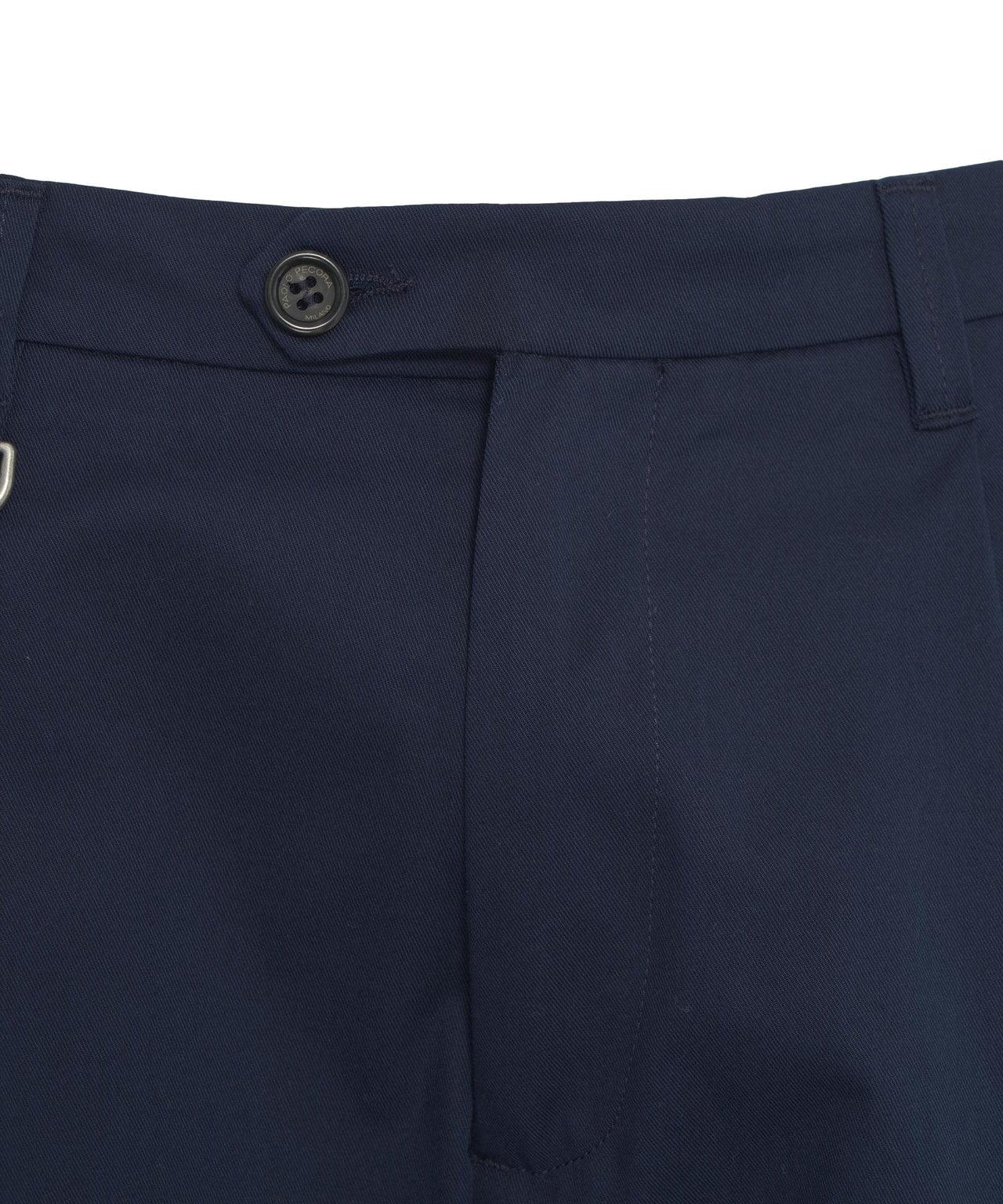 Chino with pleats Product Image