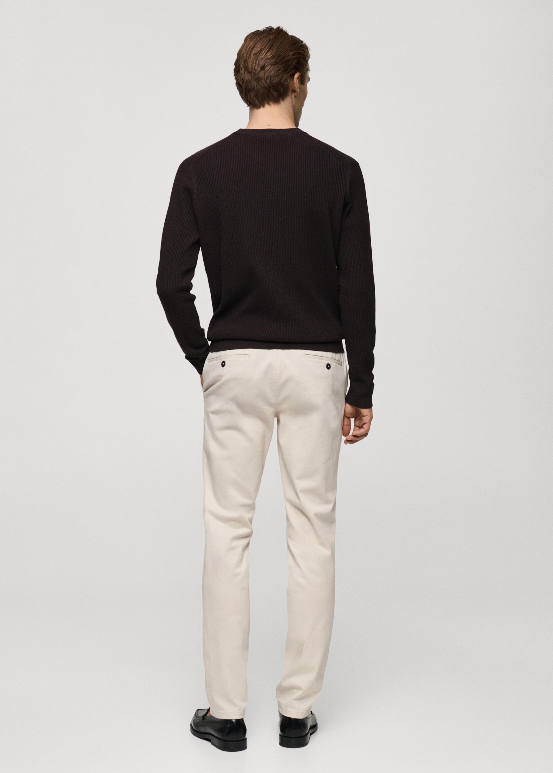 Slim fit serge chino pants - Men | MANGO USA Product Image