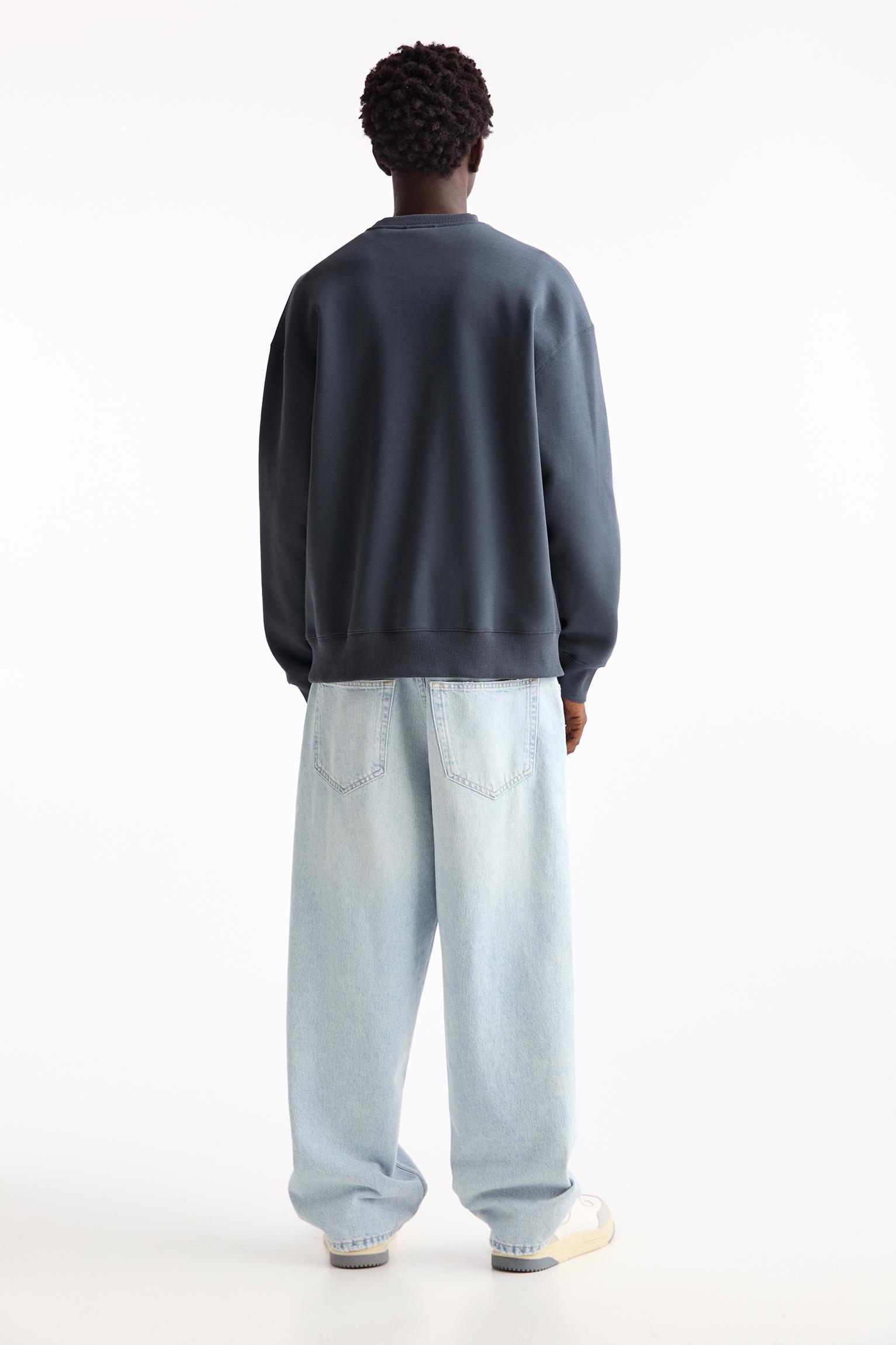 Basic crew neck sweatshirt Product Image