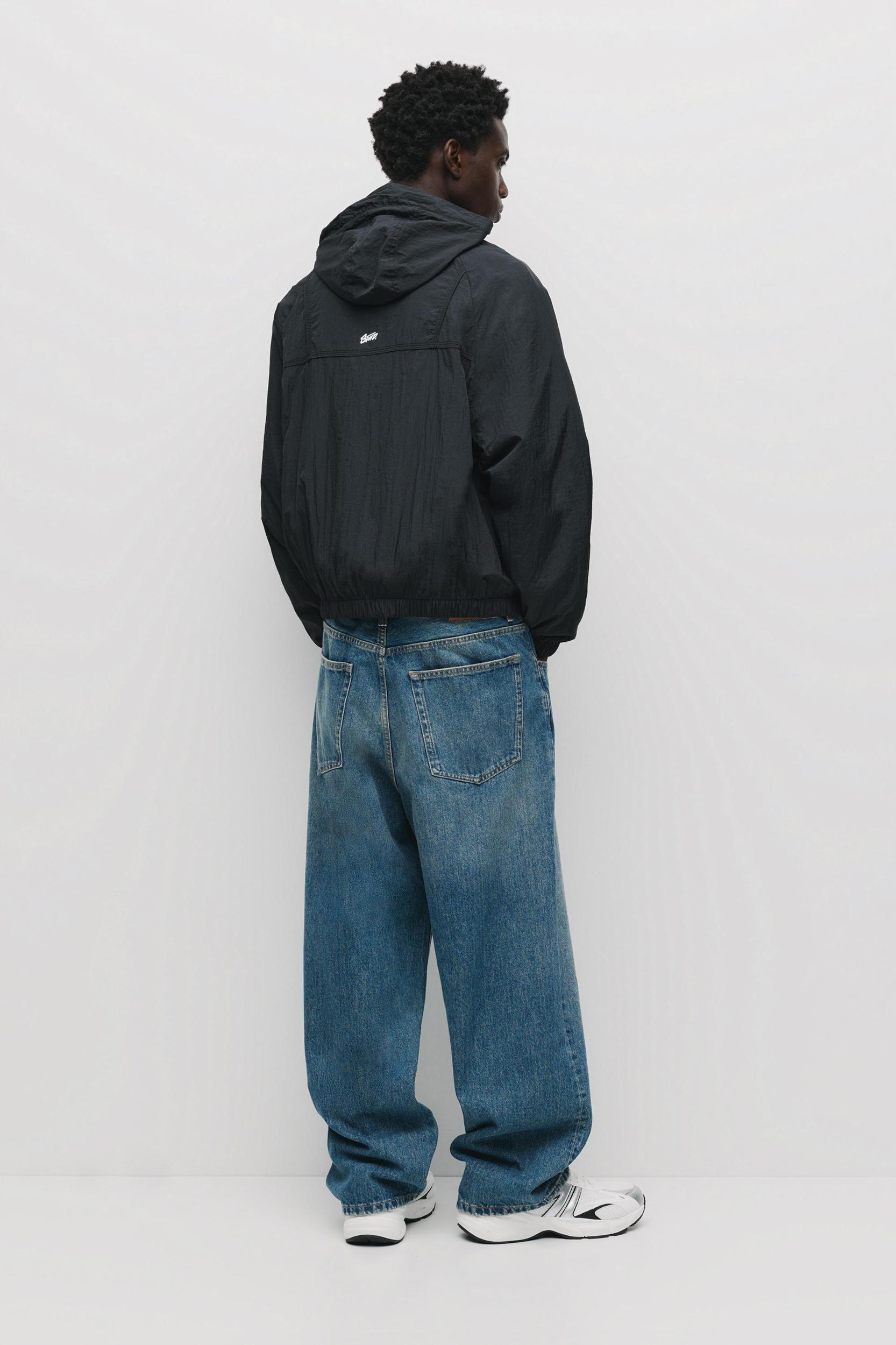 Diamond Crest Logo Sweatshirt Product Image