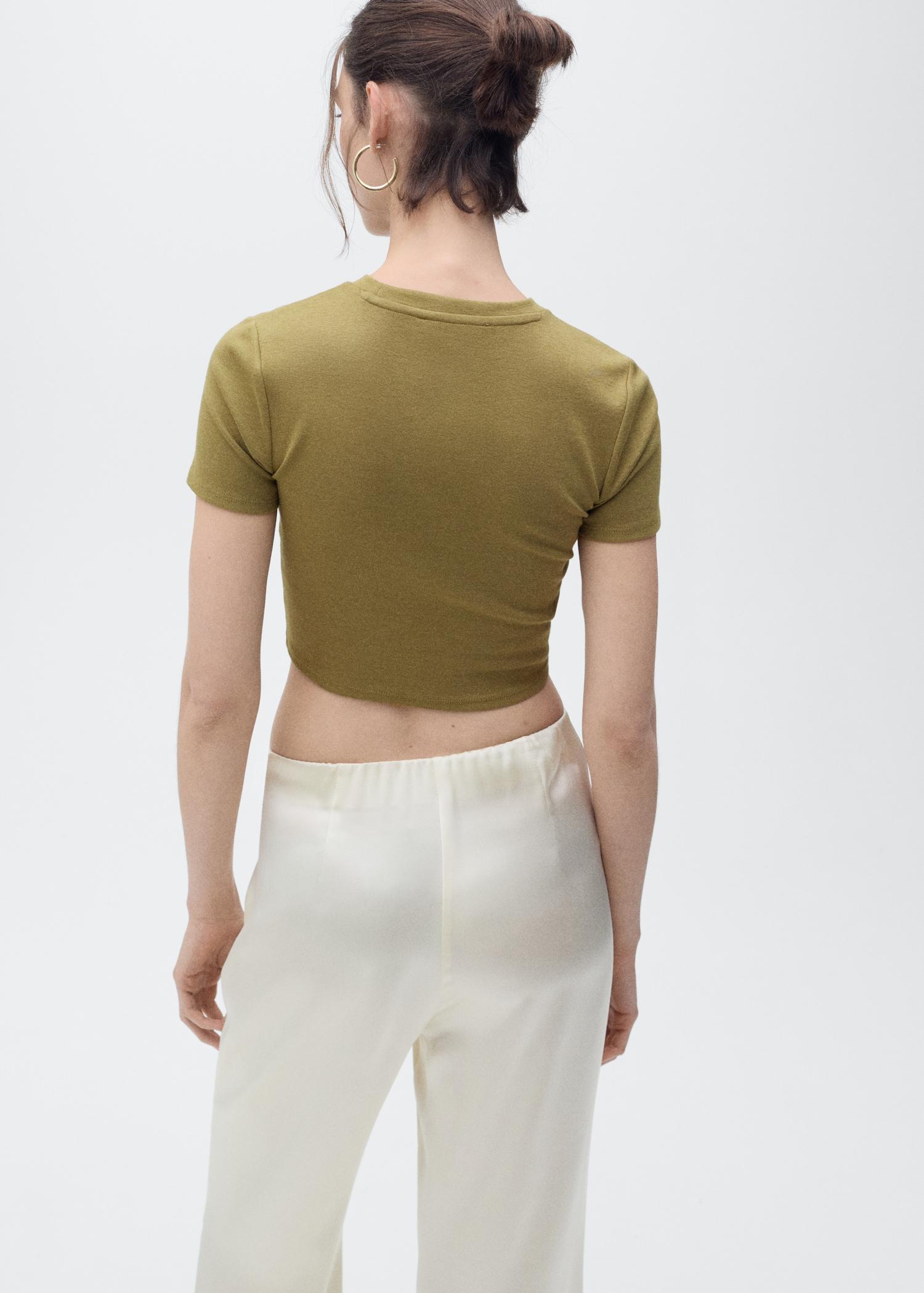 Fitted cropped t-shirt - Women | MANGO USA Product Image